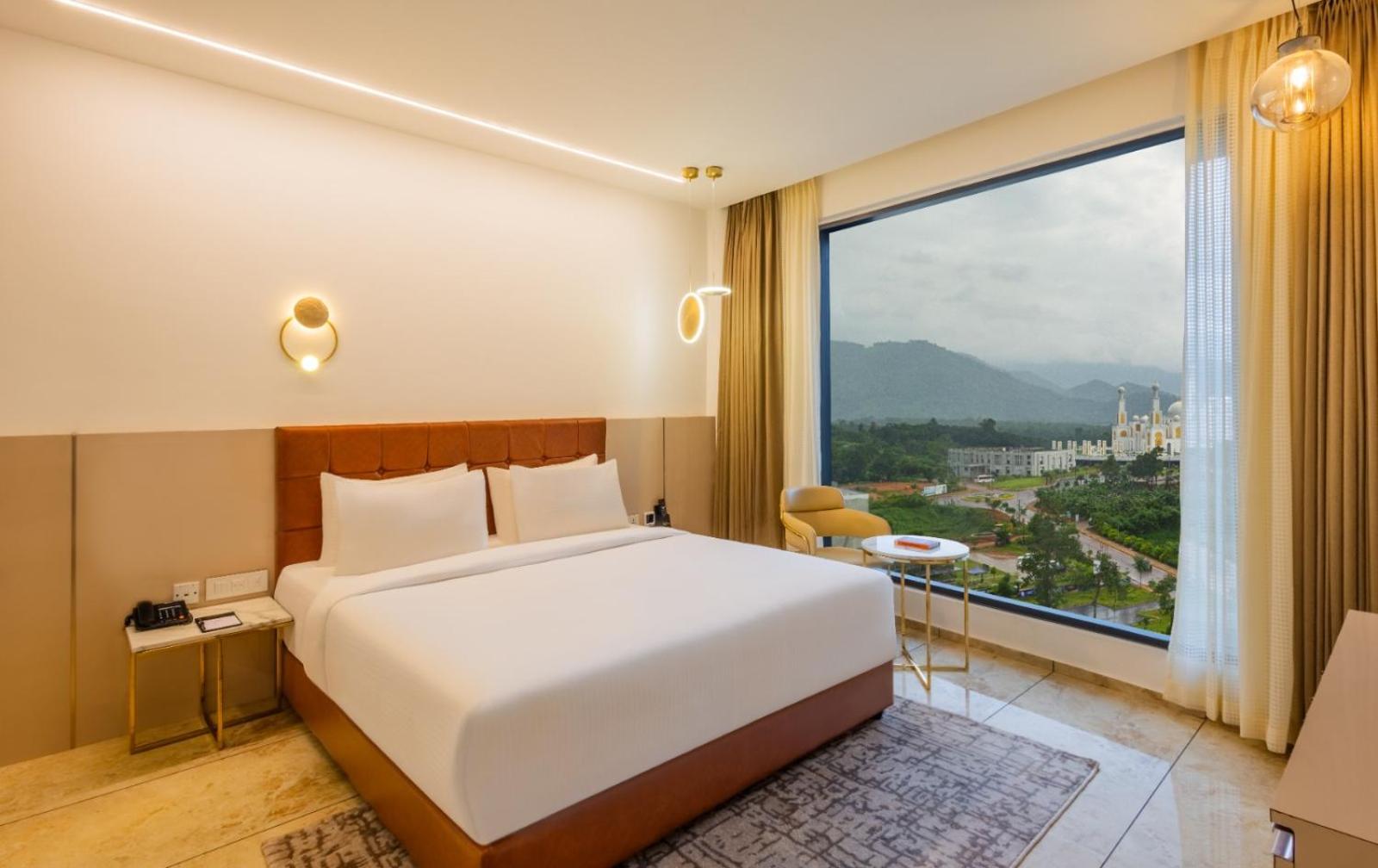 Deluxe Suite - Photo 1