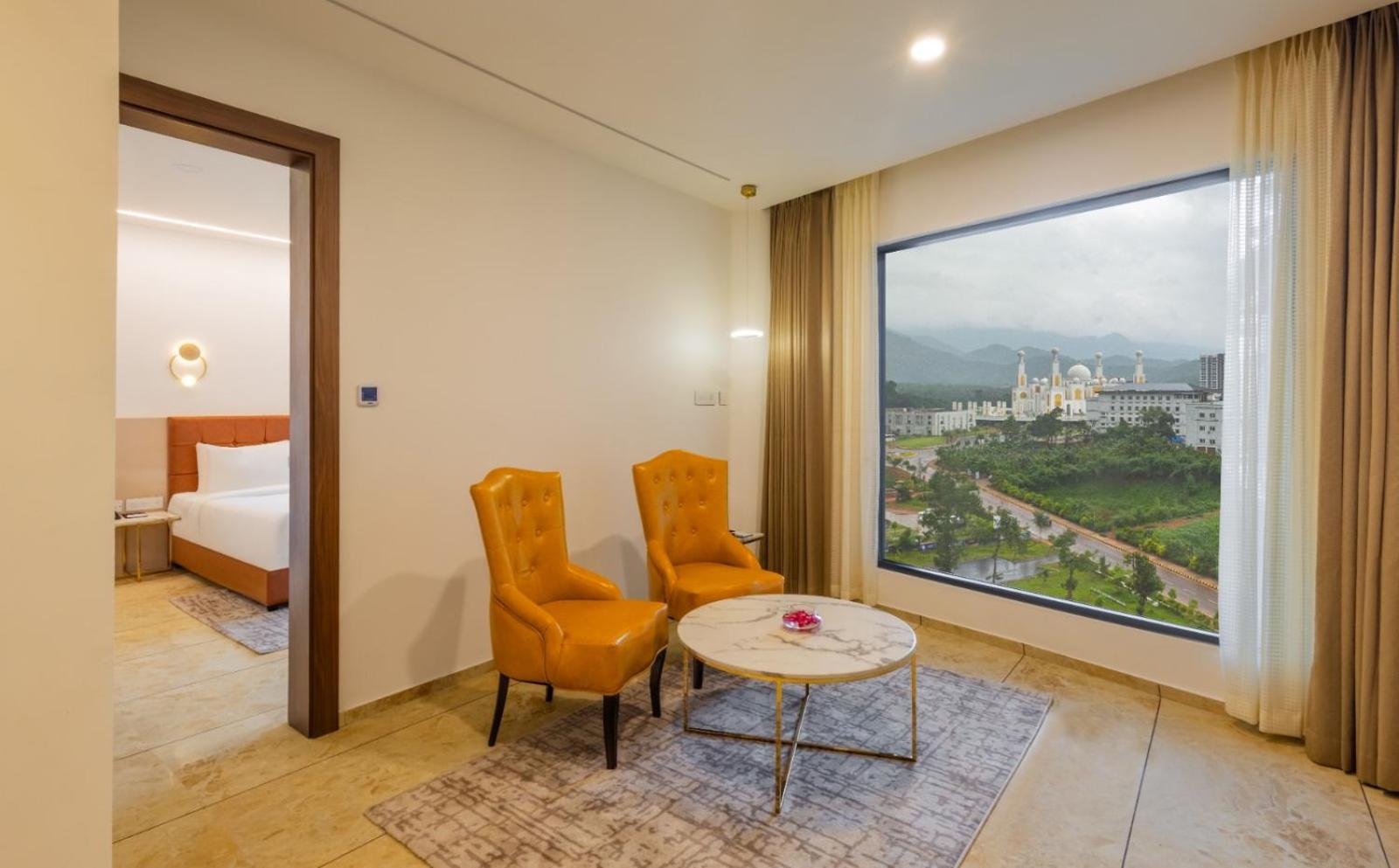 Deluxe Suite - Photo 4