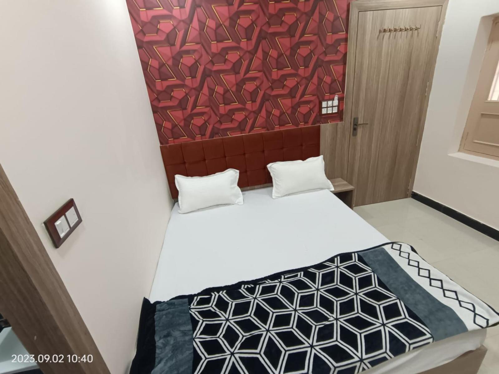 Deluxe Double Room photo 2
