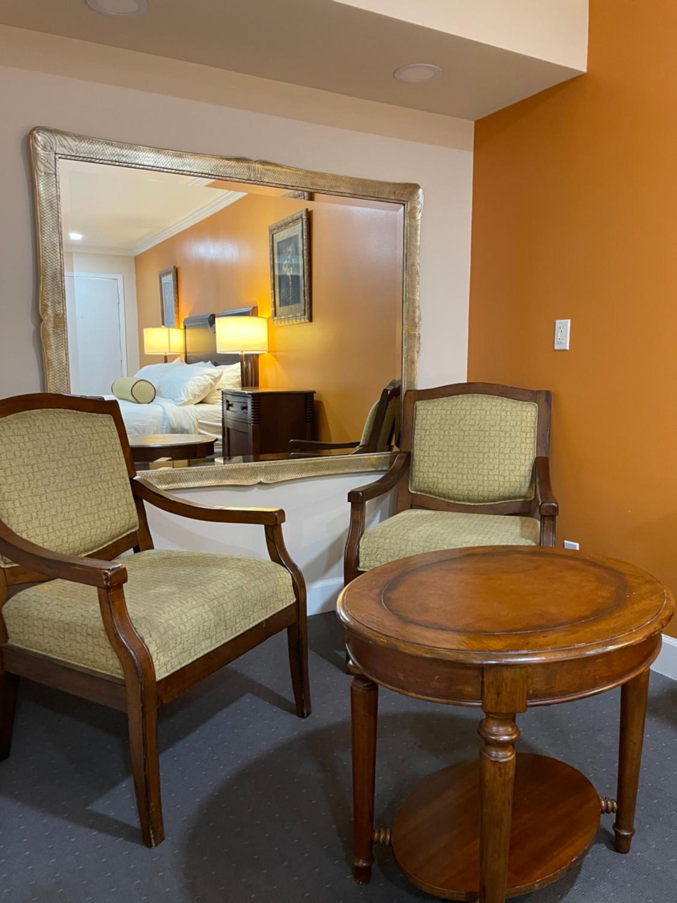 King Studio Suite - Non-Smoking - Photo 7
