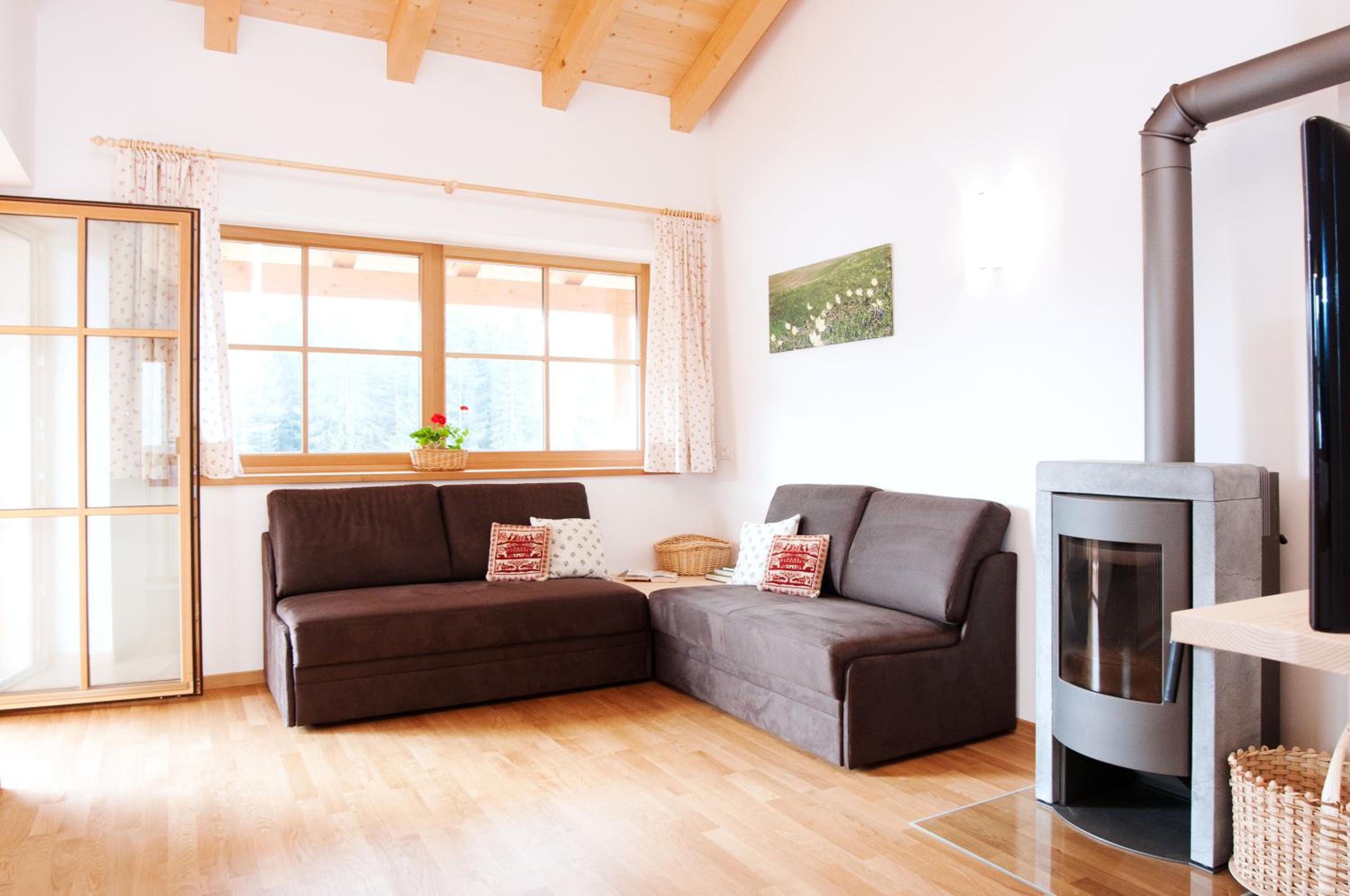 Apartment with Balcony photo 2