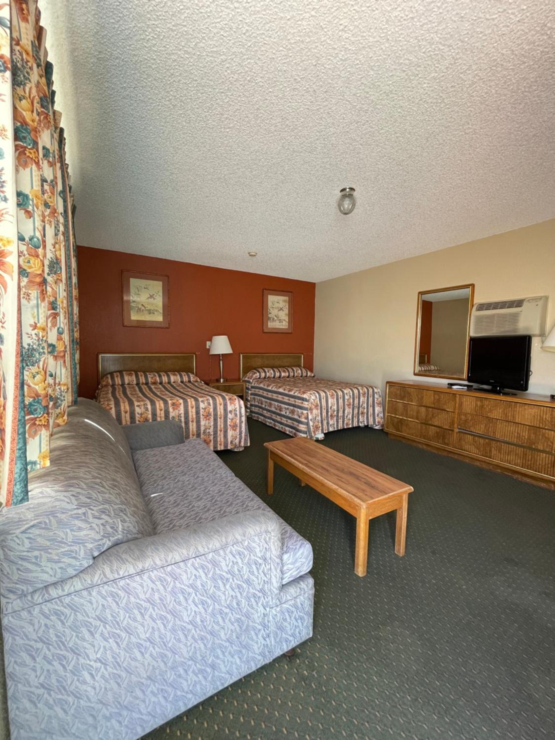 Queen Room with Two Queen Beds, Mobility Access and Bathtub with Grab Bars, Non-Smoking - Photo 1