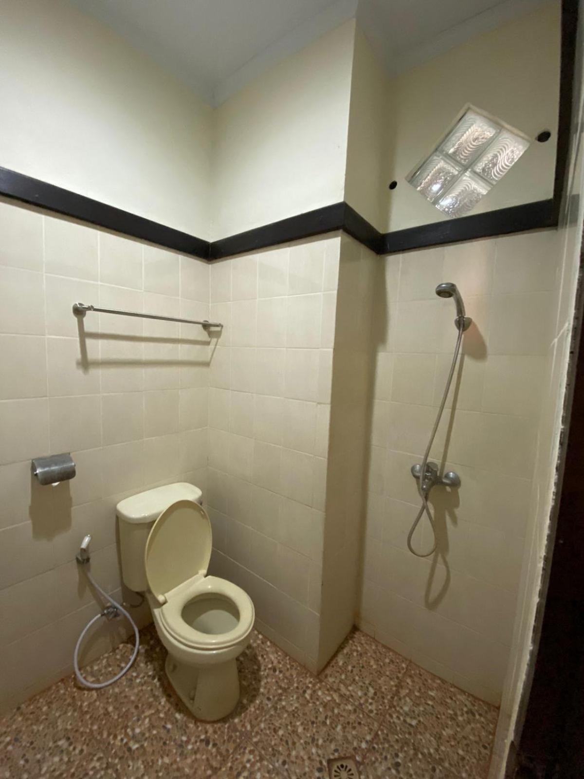 Double or Twin Room with Swimming Pool Access photo 3