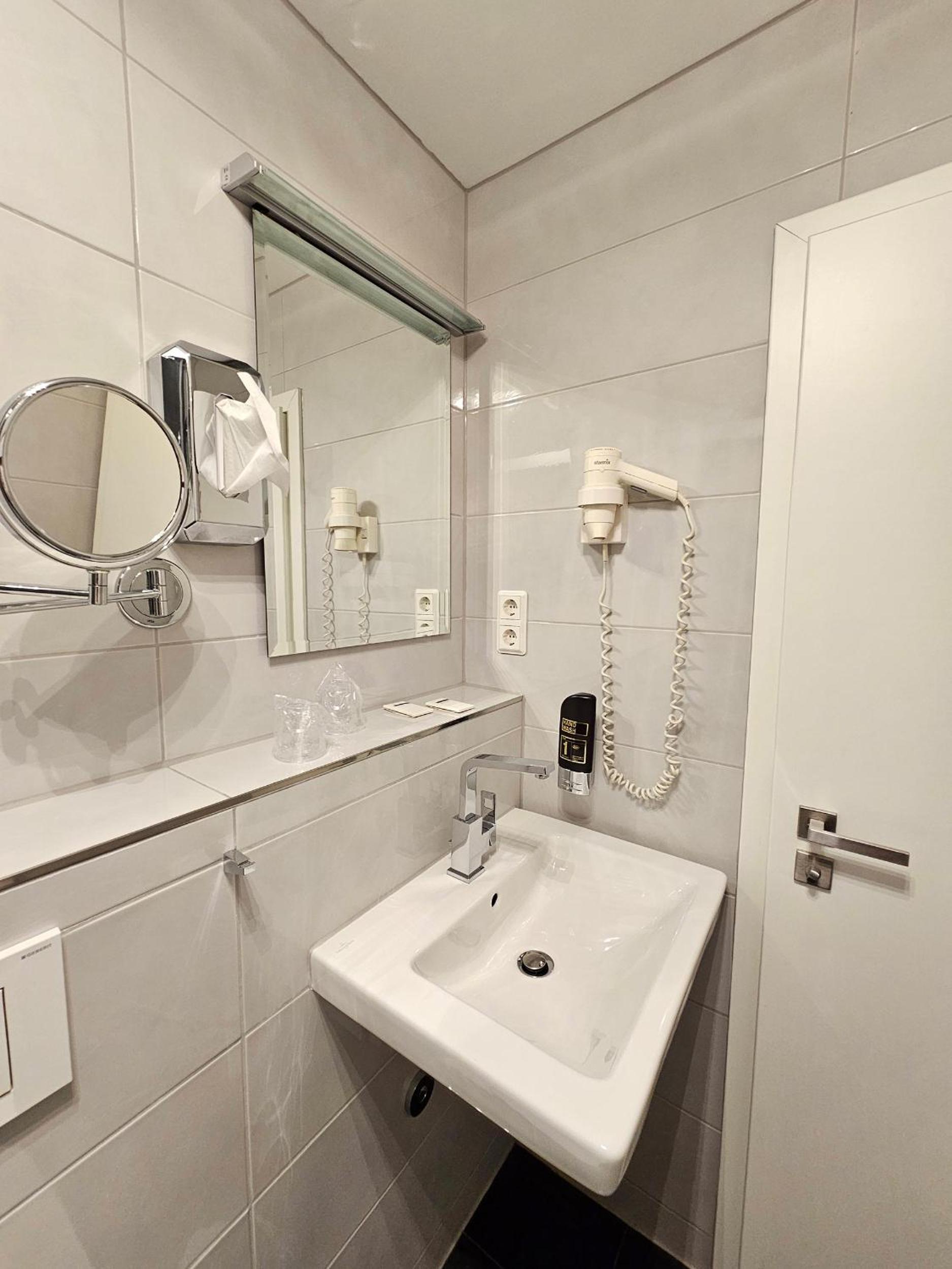 Comfort Double Room - Photo 5