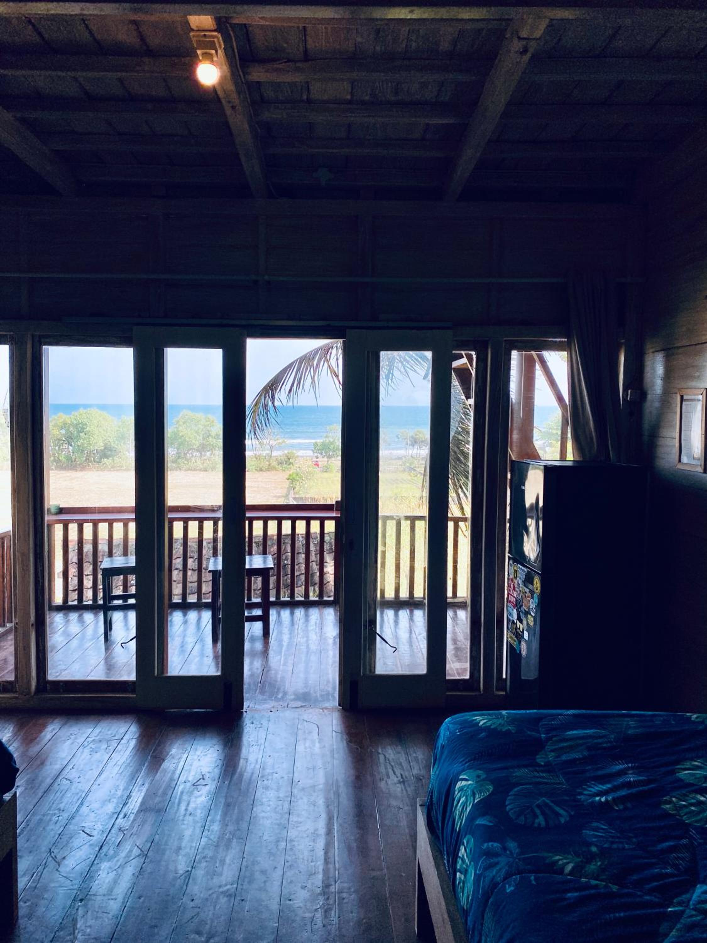 Deluxe Twin Room with Sea View - Photo 10