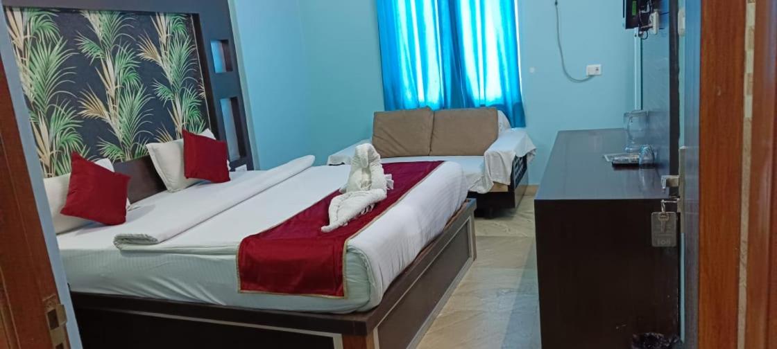 Deluxe Double Room with Balcony photo 2