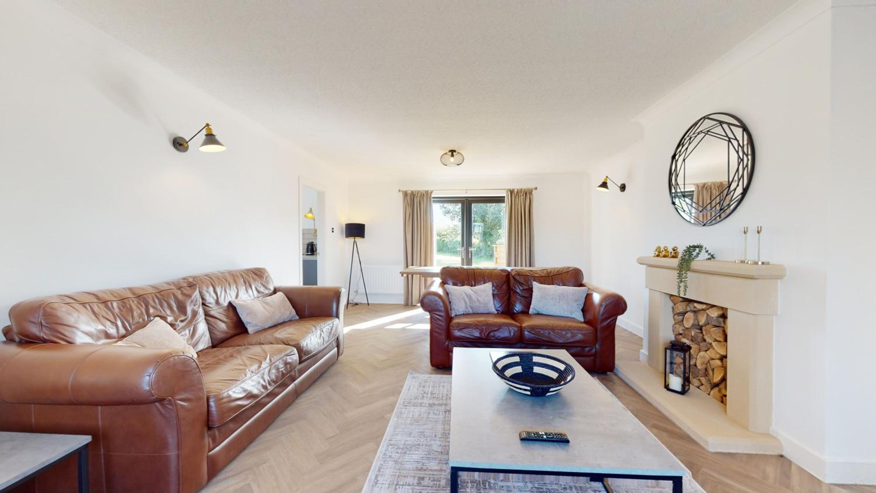 Four-Bedroom House photo 1