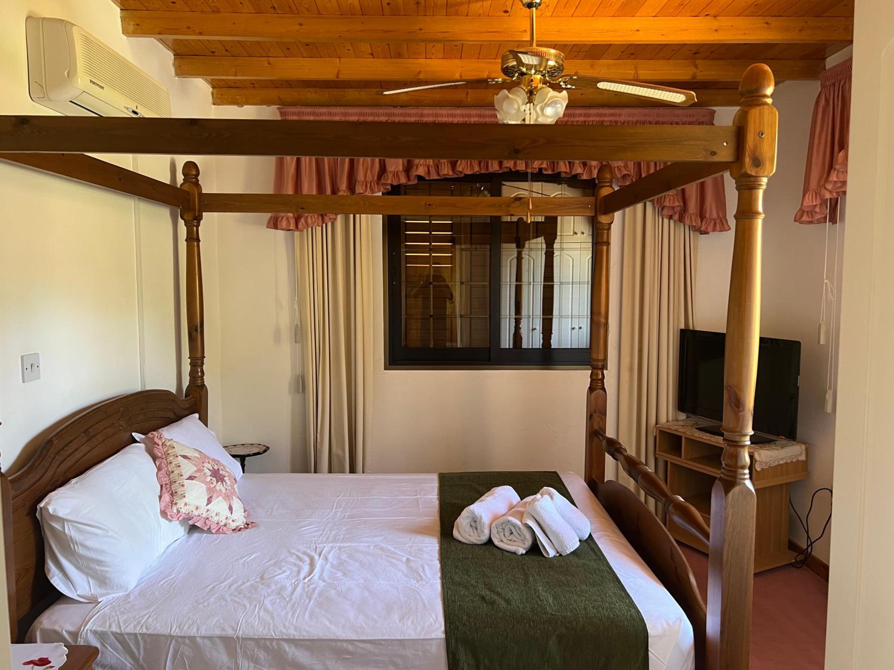 Three-Bedroom Villa photo 3