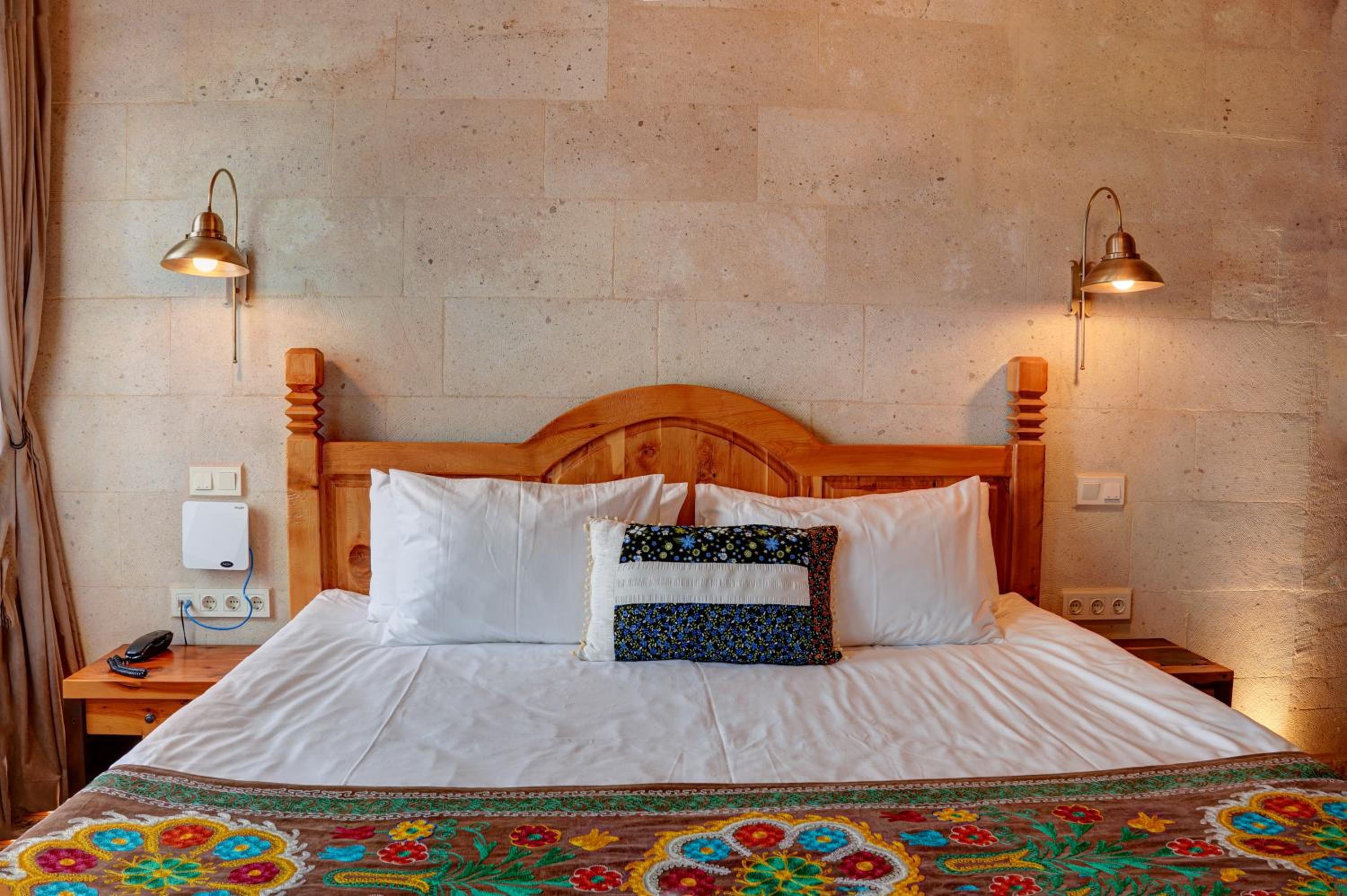 Premium Suite - Photo 20