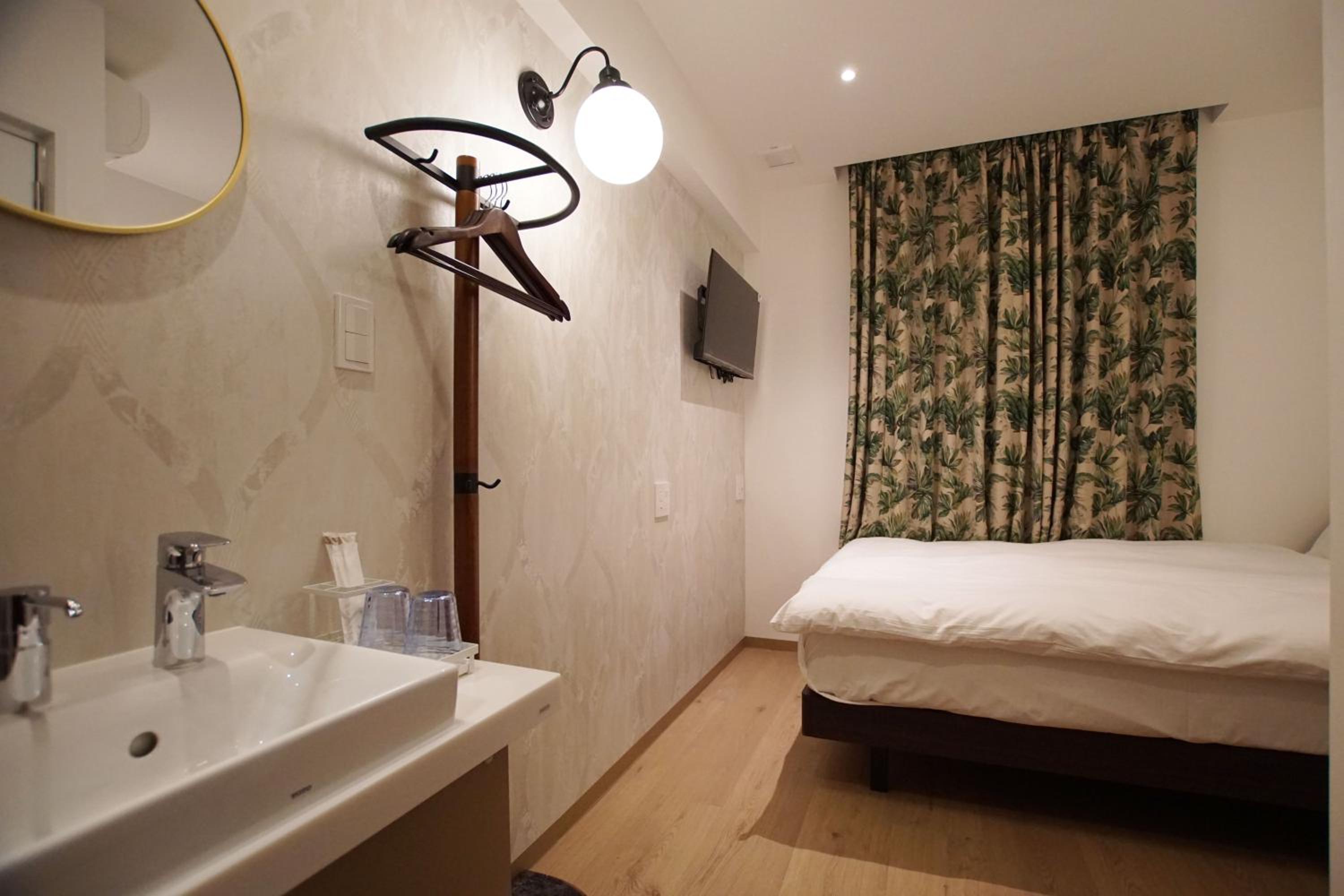 Economy Double Room photo 3