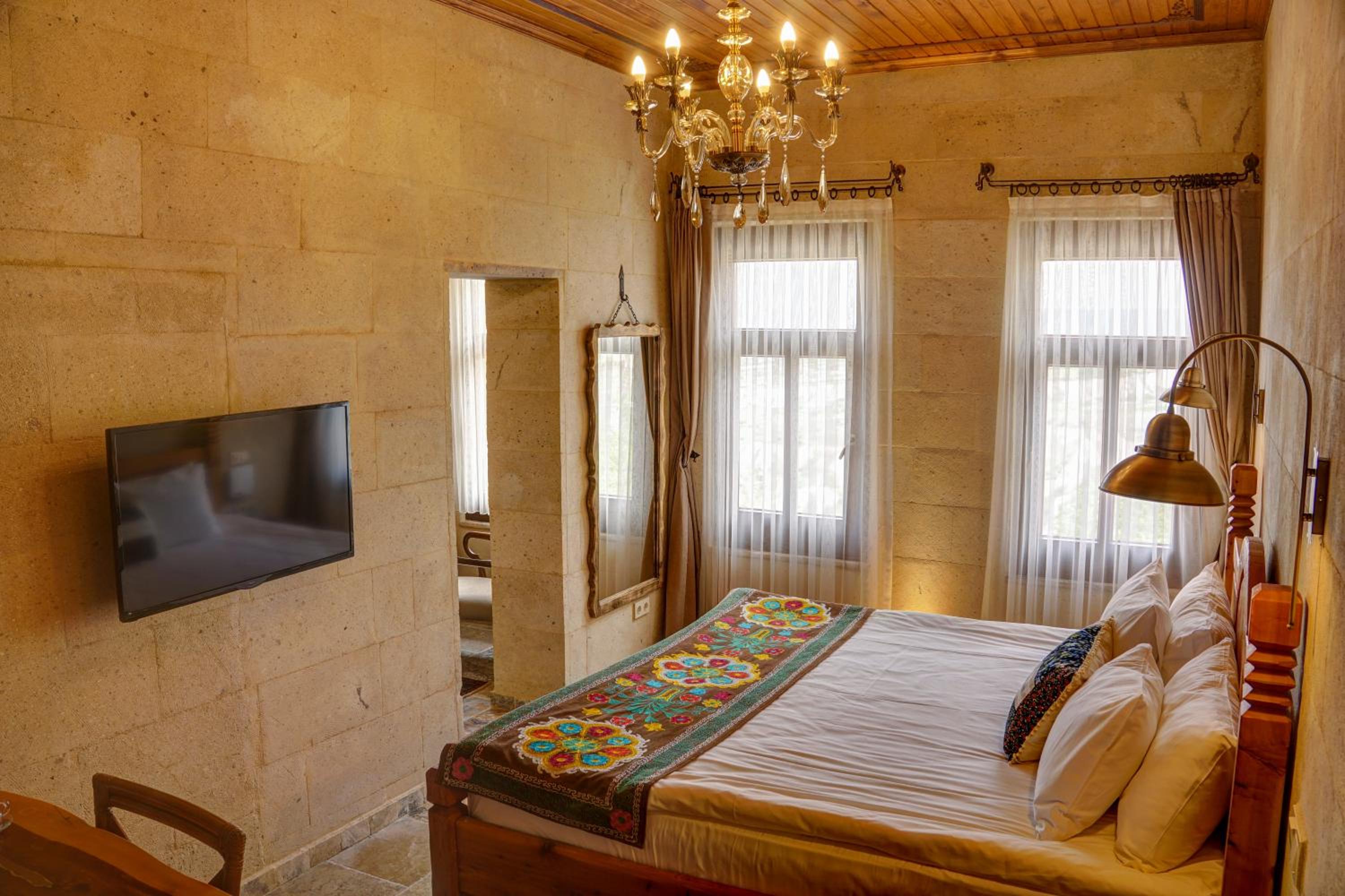 Premium Suite - Photo 21