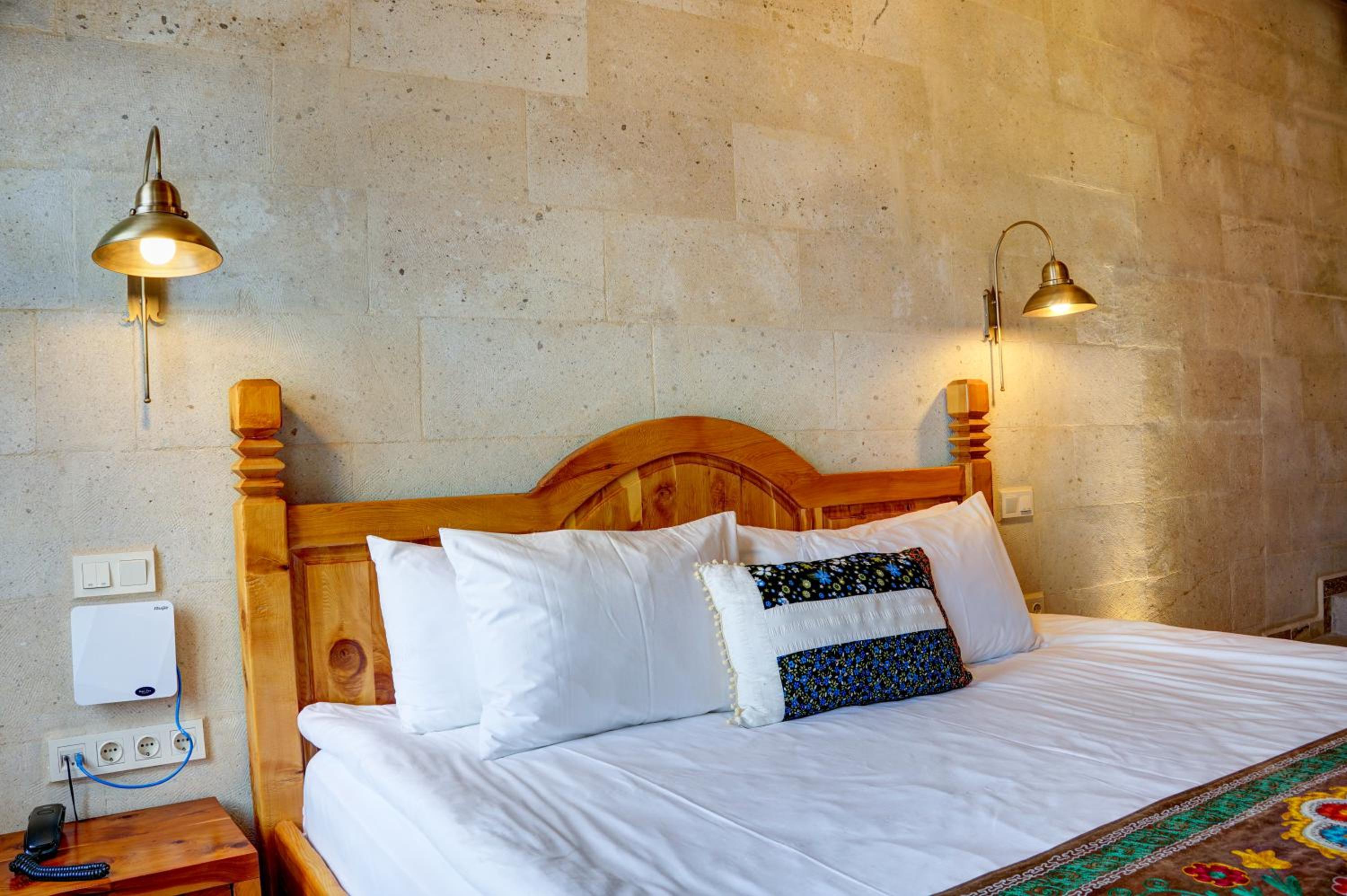 Premium Suite - Photo 19