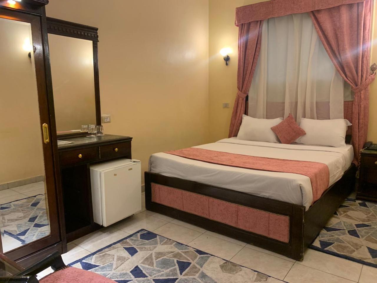 Classic King Room photo 3