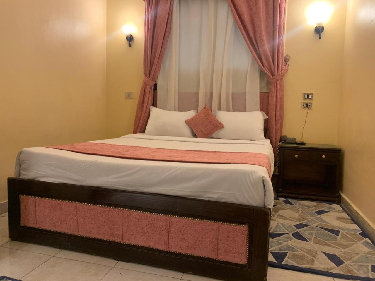 Classic King Room photo 1