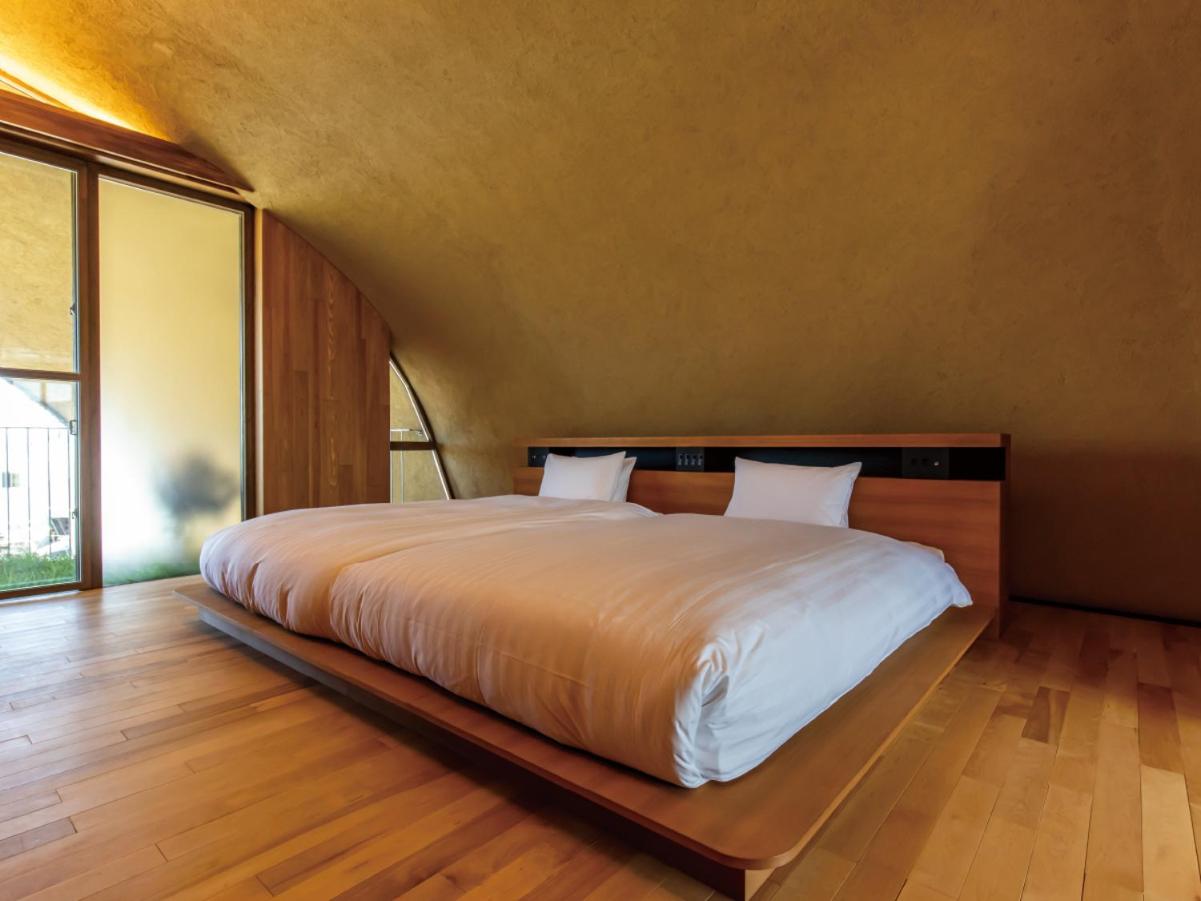 Suite with Lake View photo 3