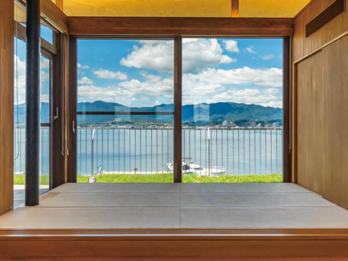 Suite with Lake View photo 2