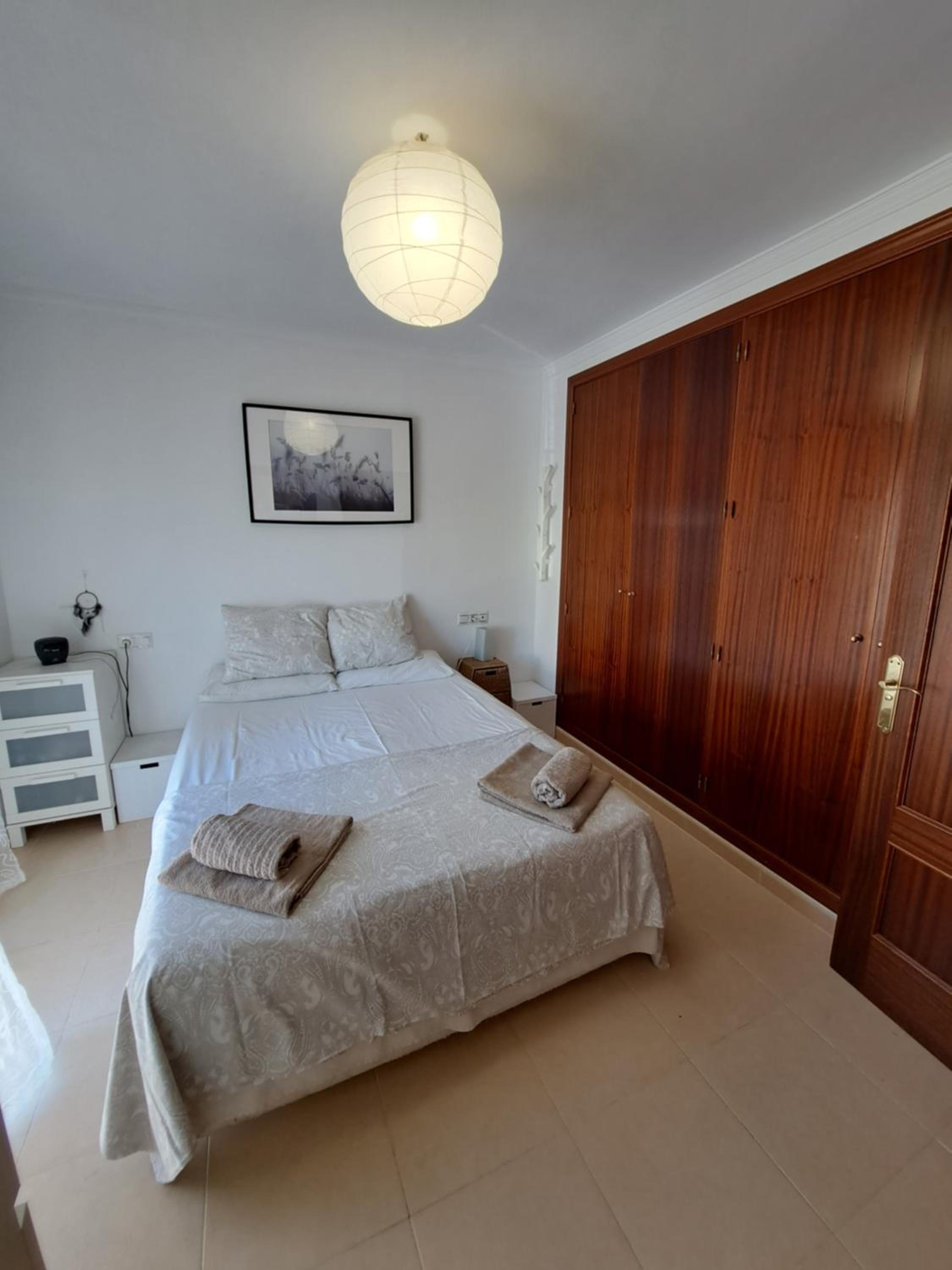 Four-Bedroom House photo 3