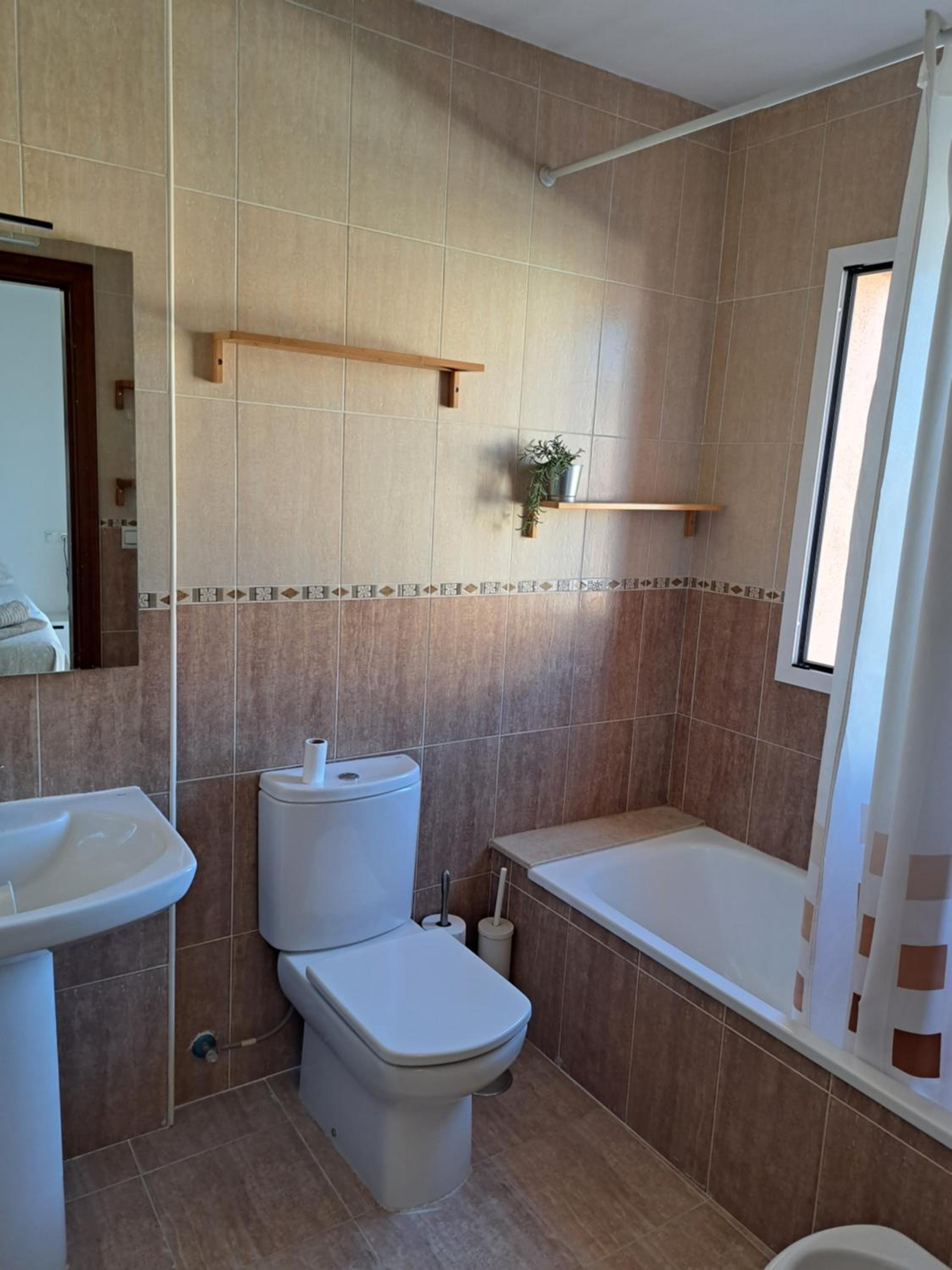 Four-Bedroom House photo 2