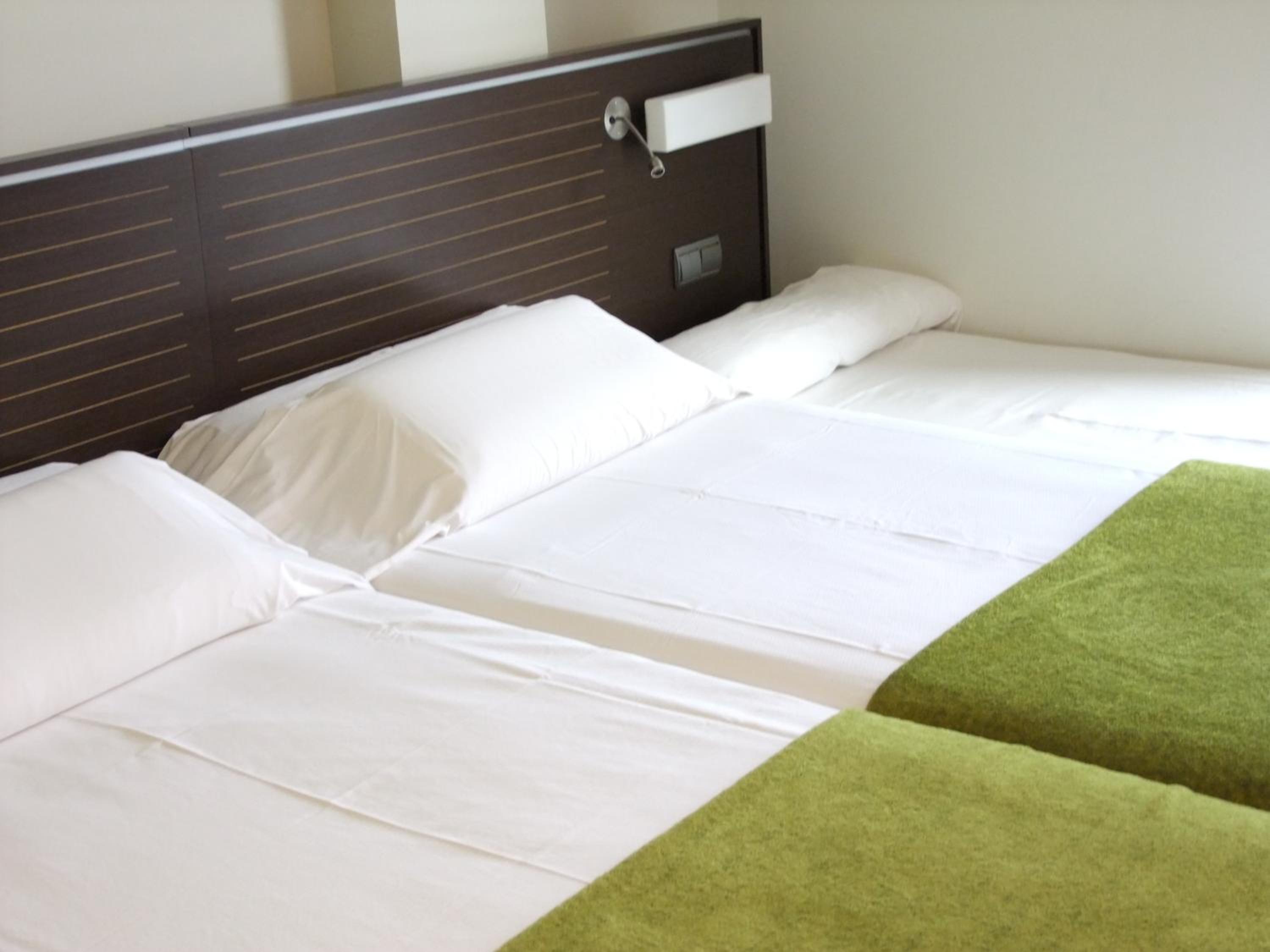 Suite (2 Adults + 2 Children)