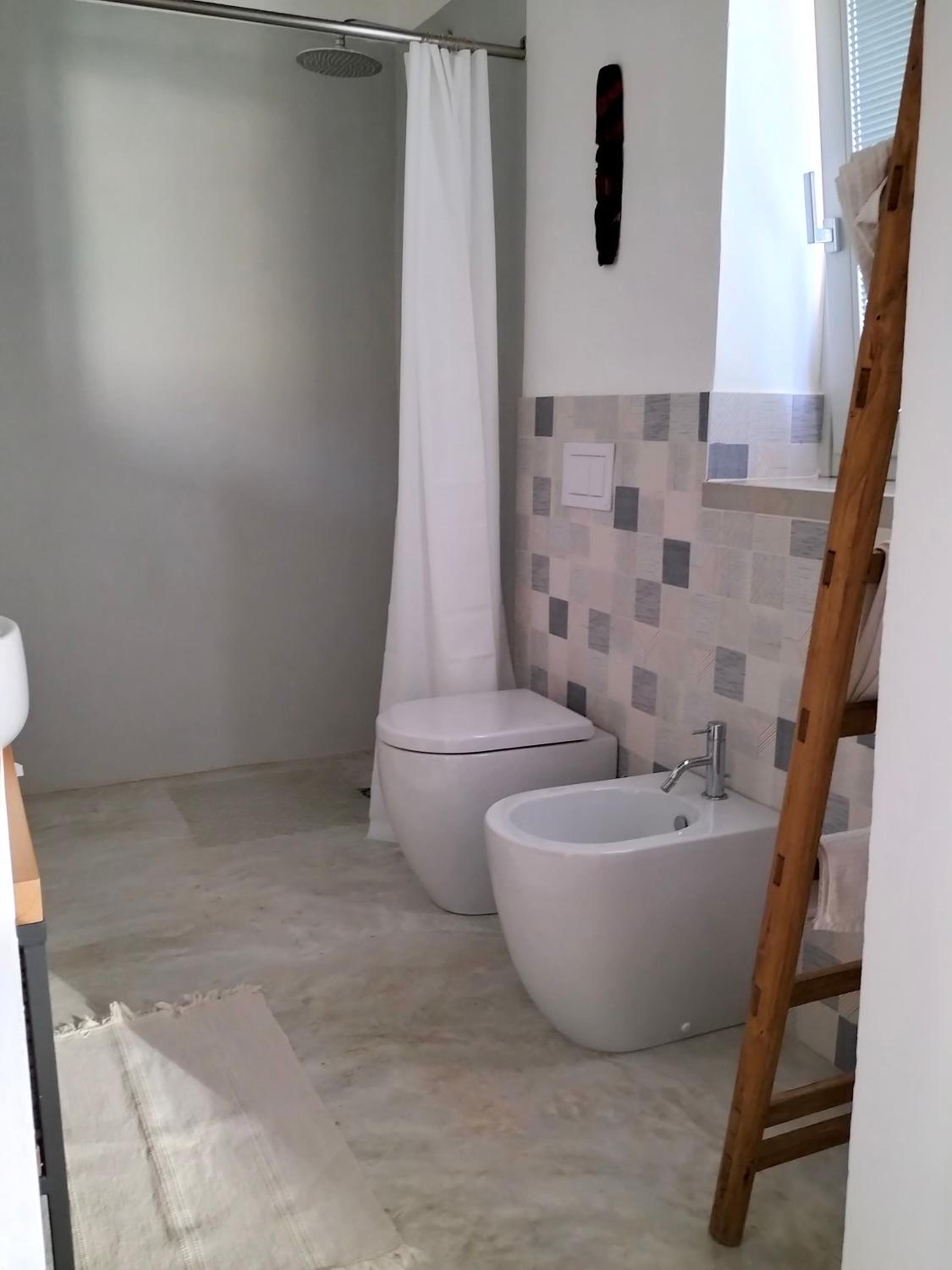 Double Room - Photo 5