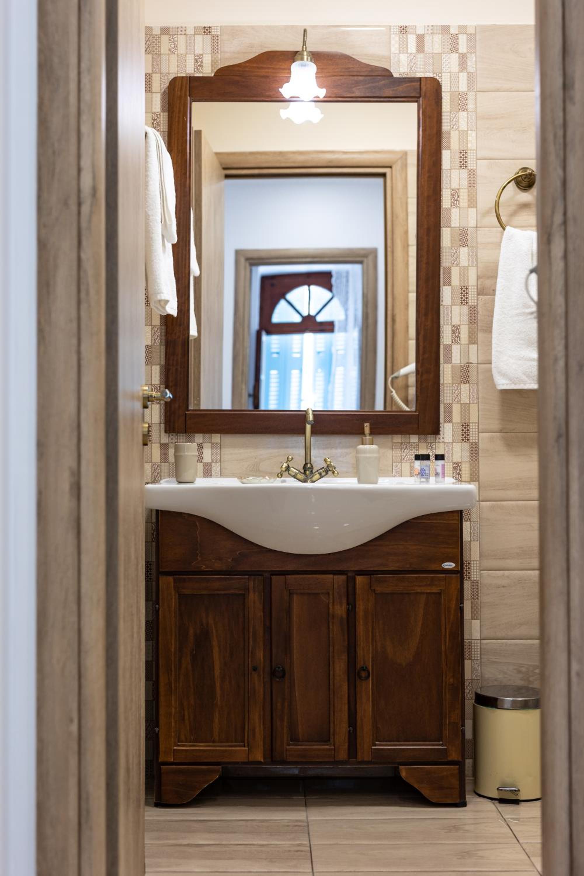 Executive Suite photo 2