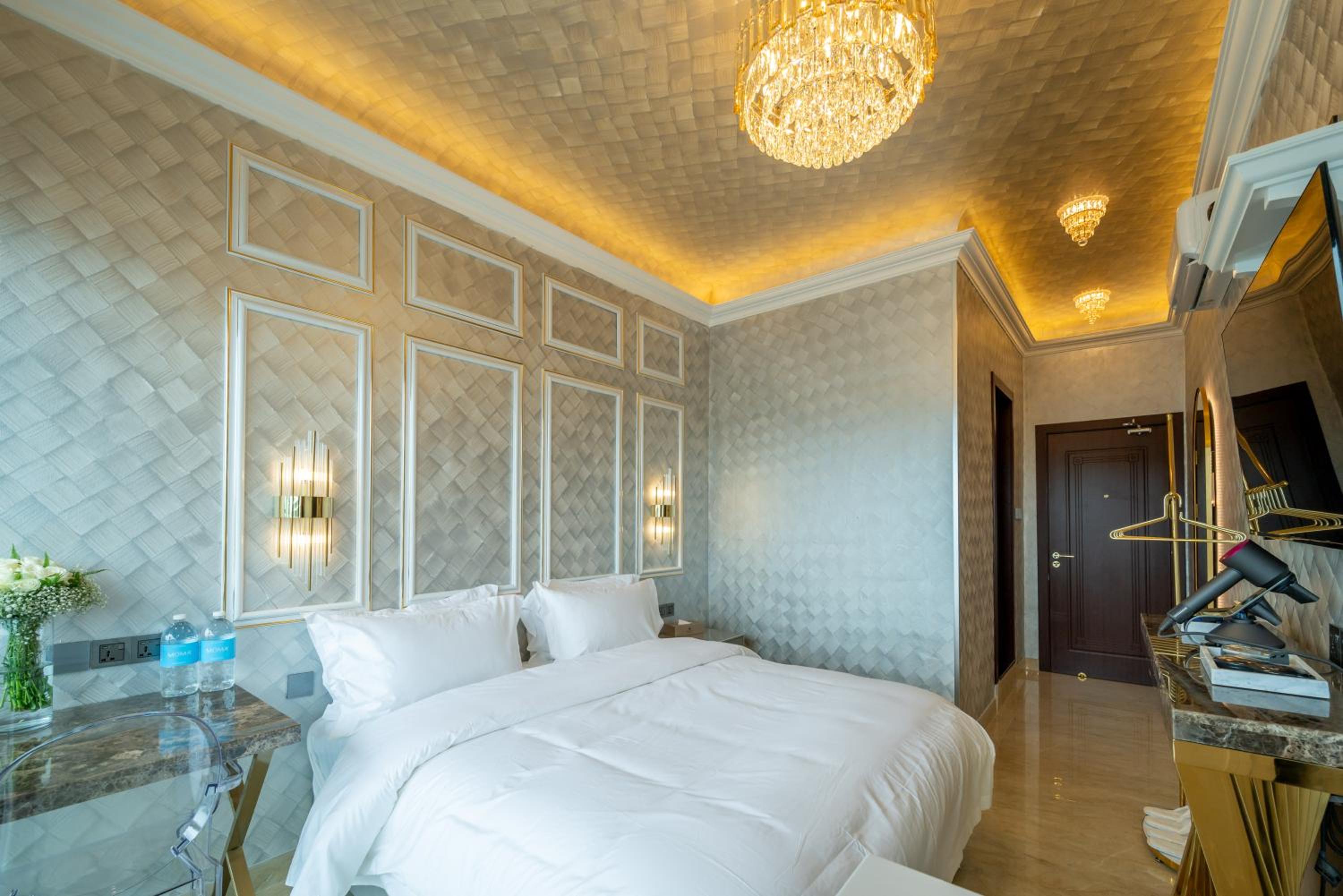 Superior King Room