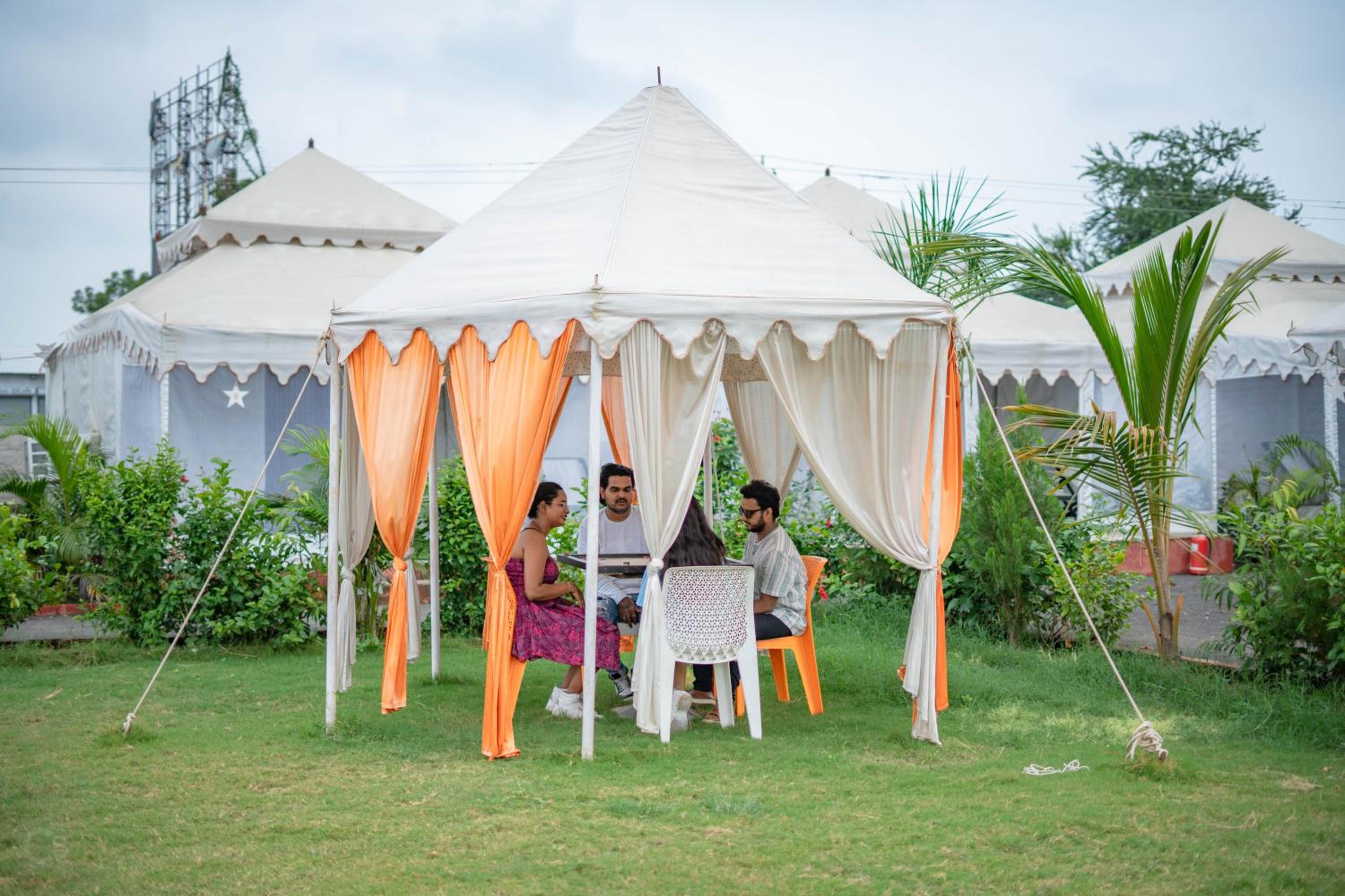 Tent - Photo 2