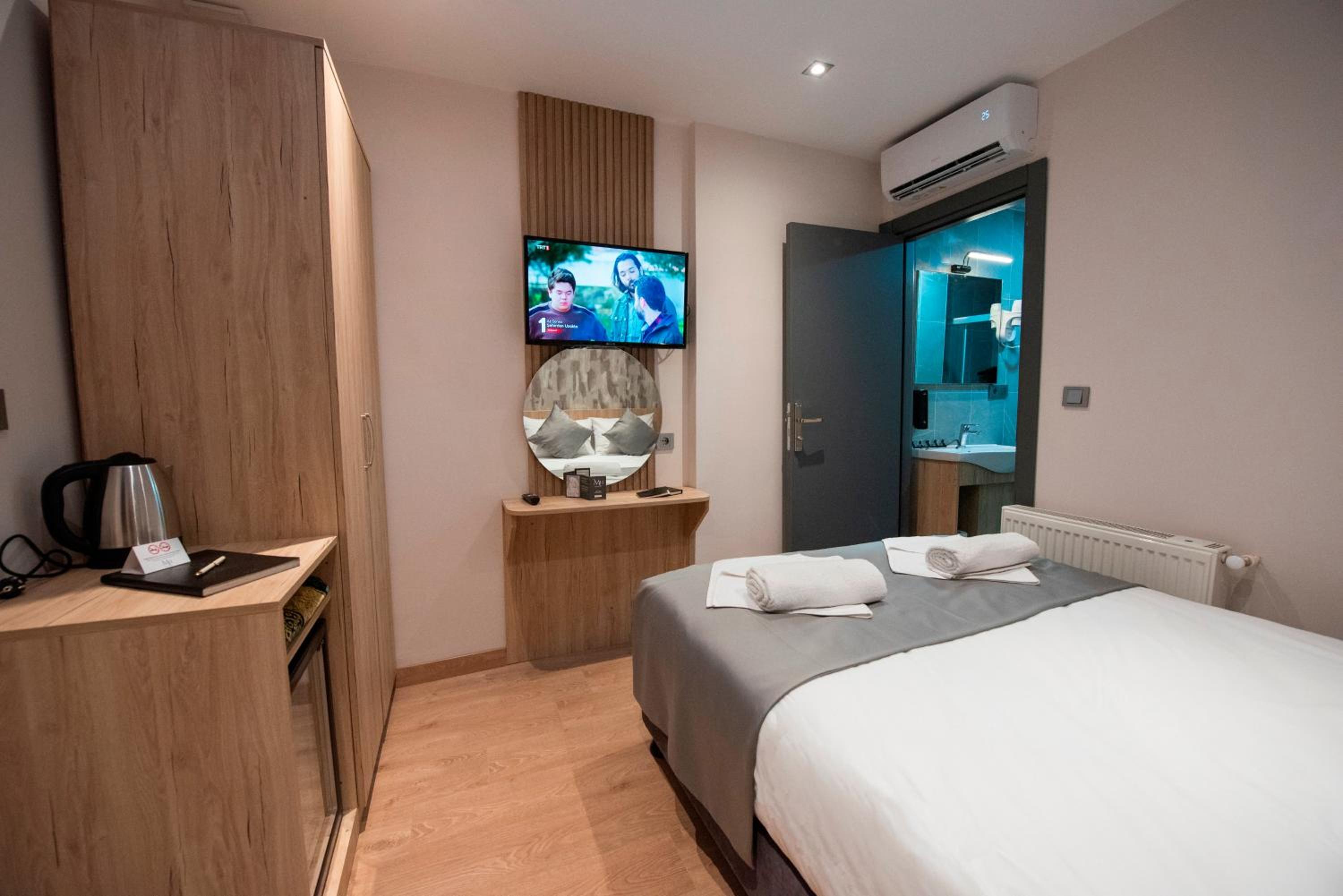 Economy Double Room photo 1