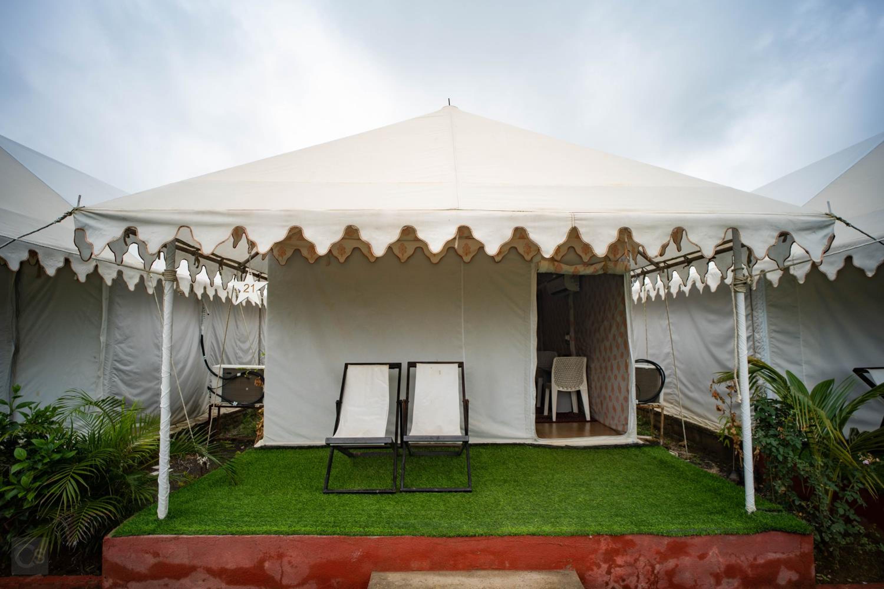 Tent - Photo 12