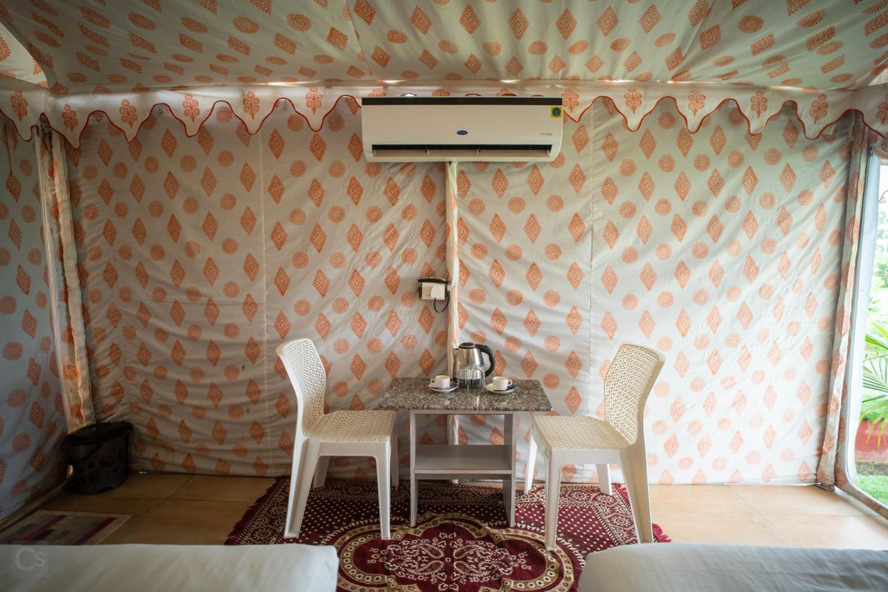 Tent - Photo 16
