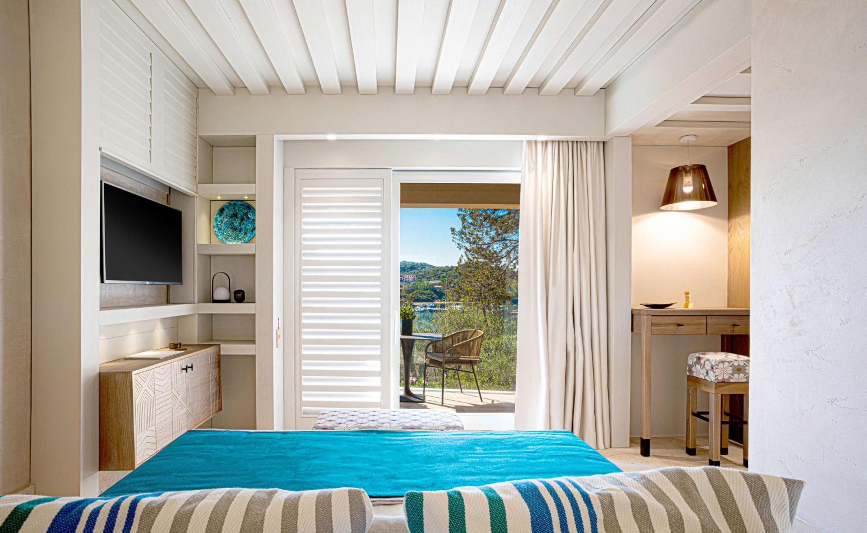 Deluxe King Room with Sea View