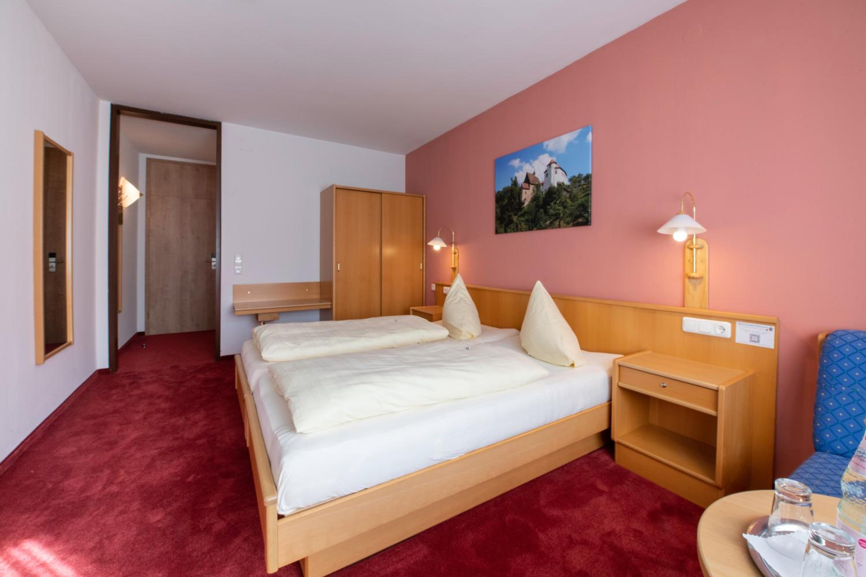 Standard Double Room photo 3