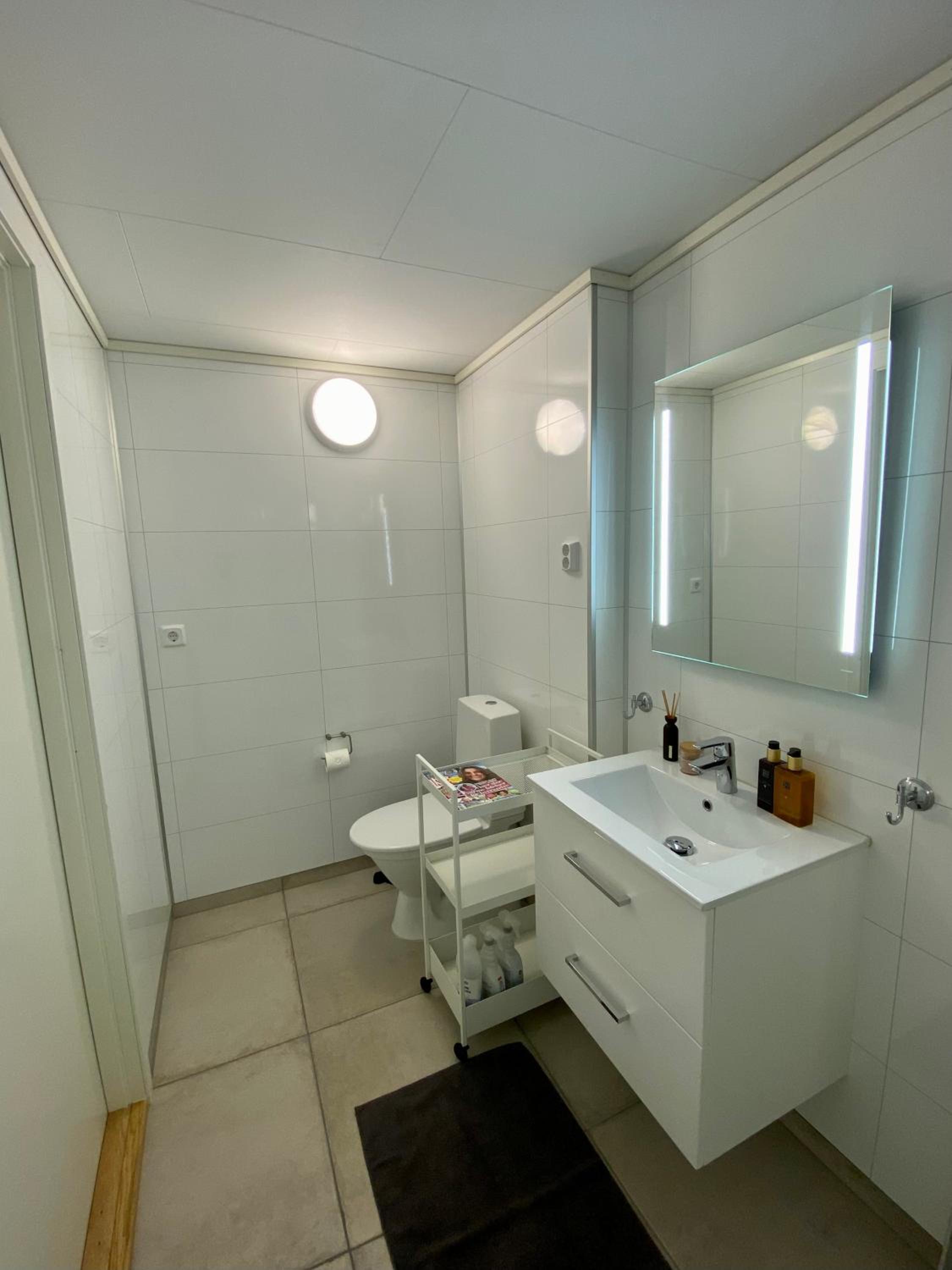 One-Bedroom Apartment photo 2
