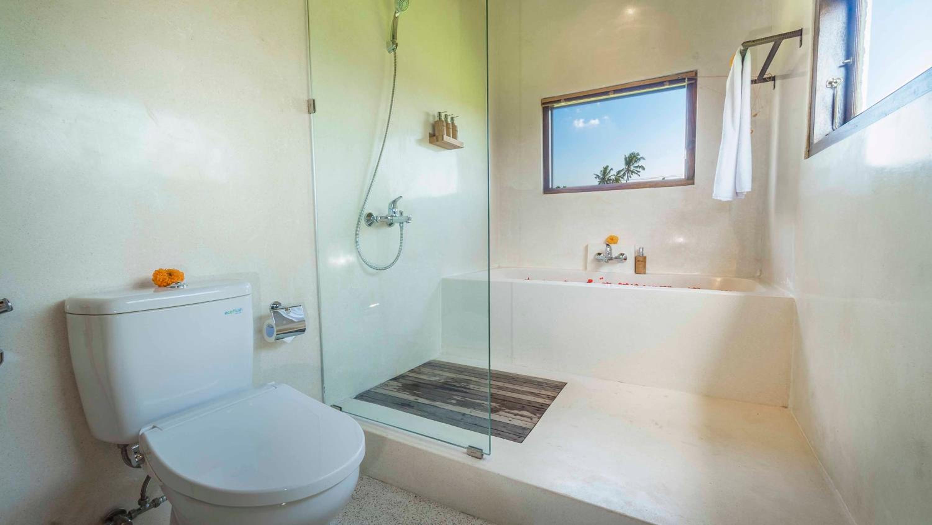 Superior King Room - Photo 10