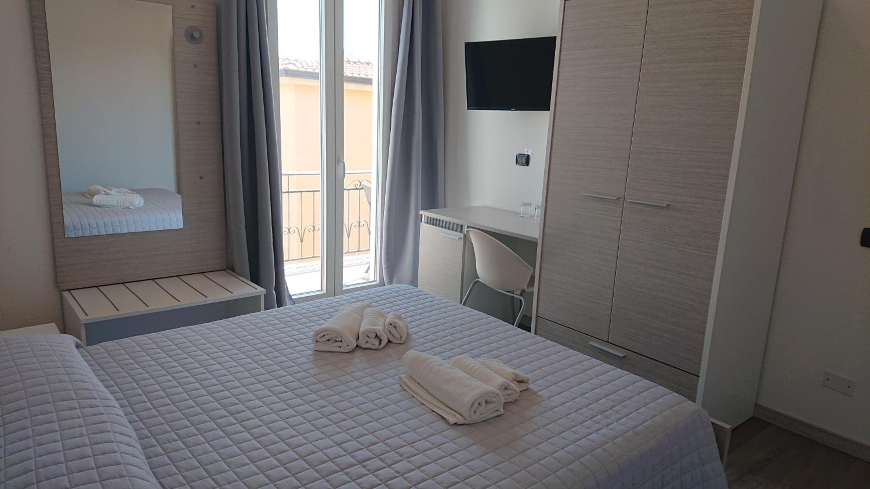 Family Suite with Balcony photo 1
