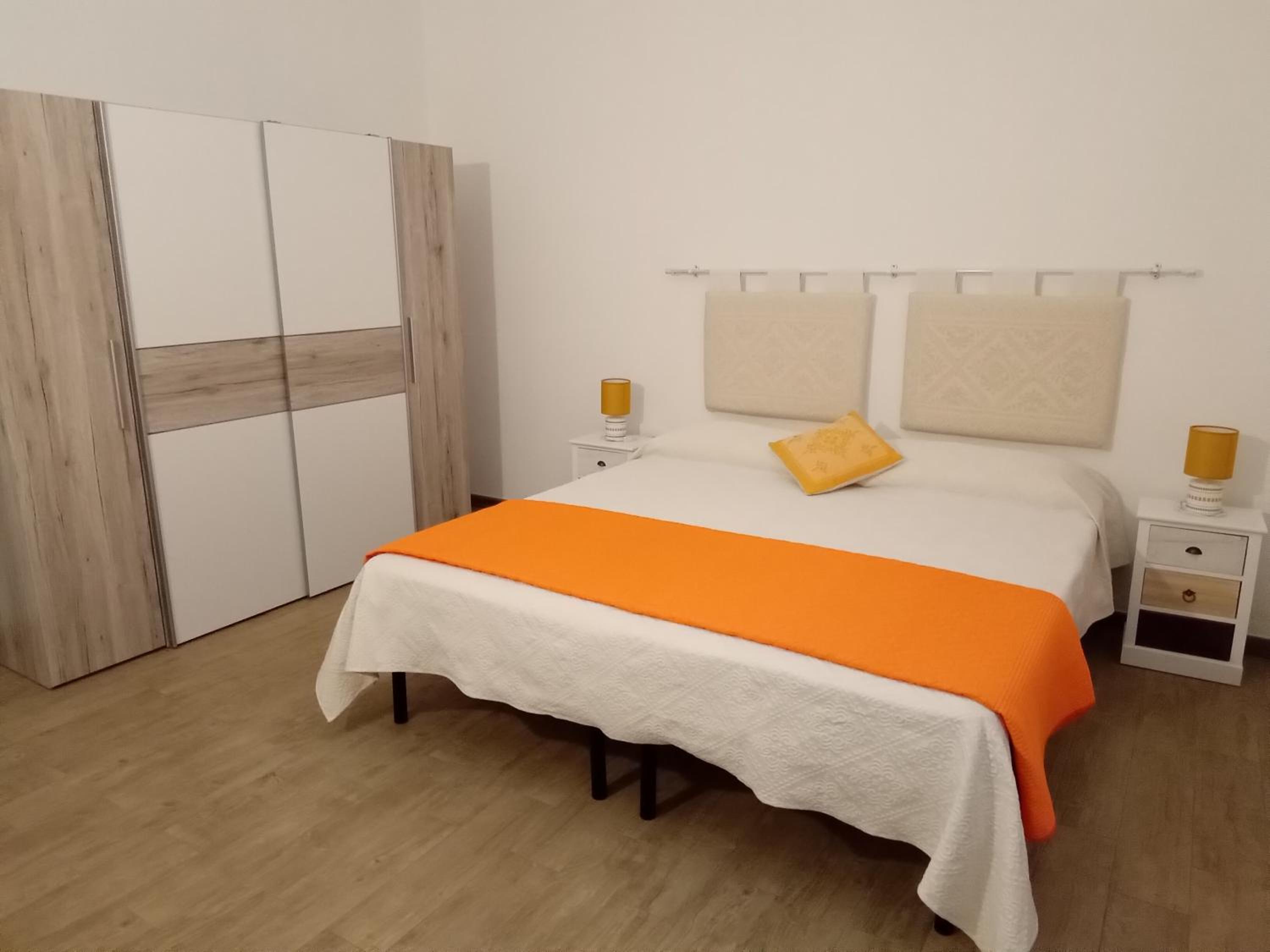 One-Bedroom House photo 1