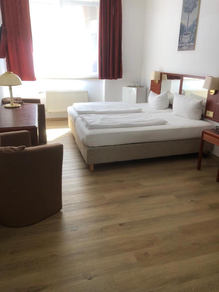 Triple Room - Photo 1