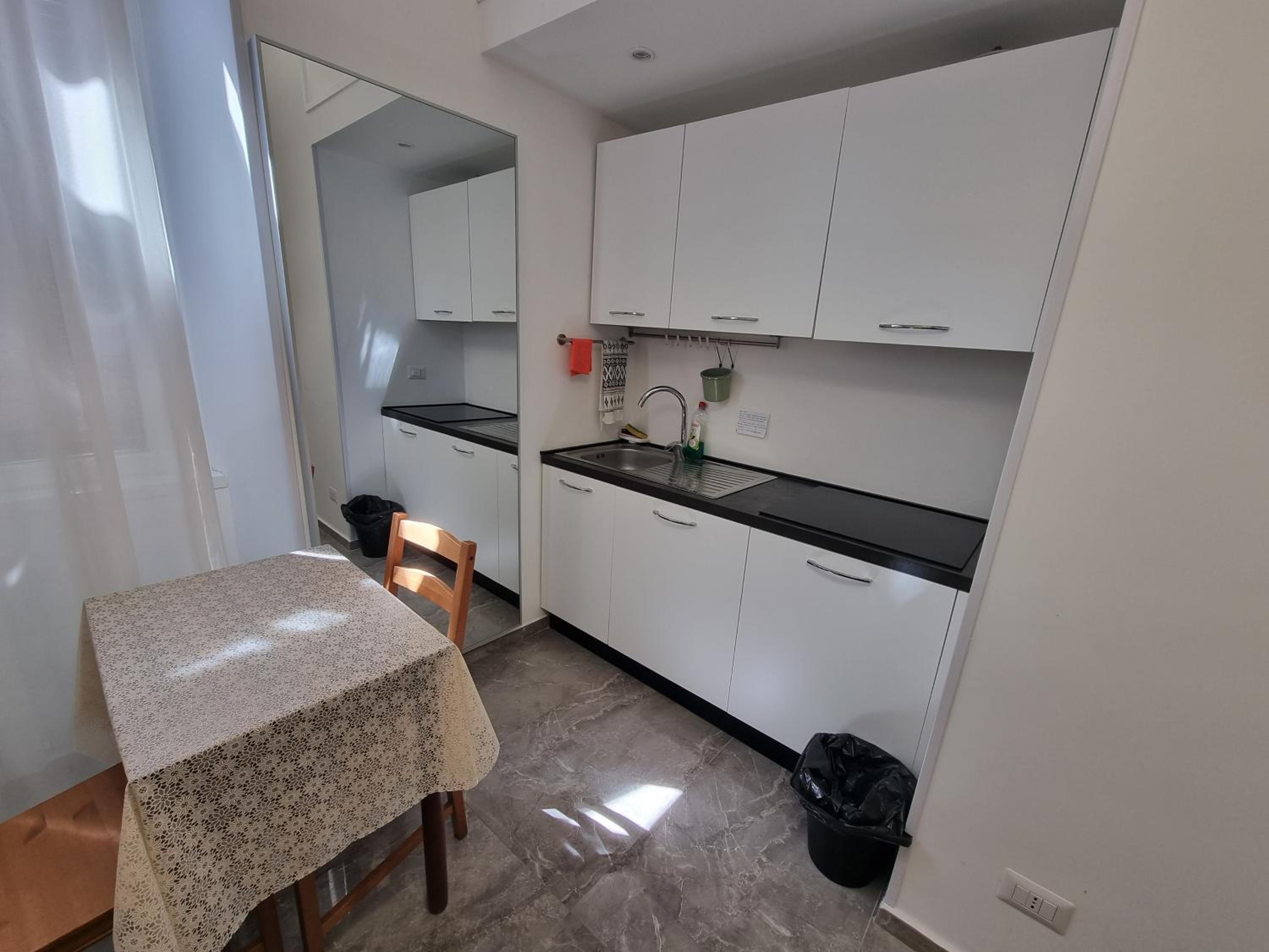 Twin Room with Private External Bathroom photo 3