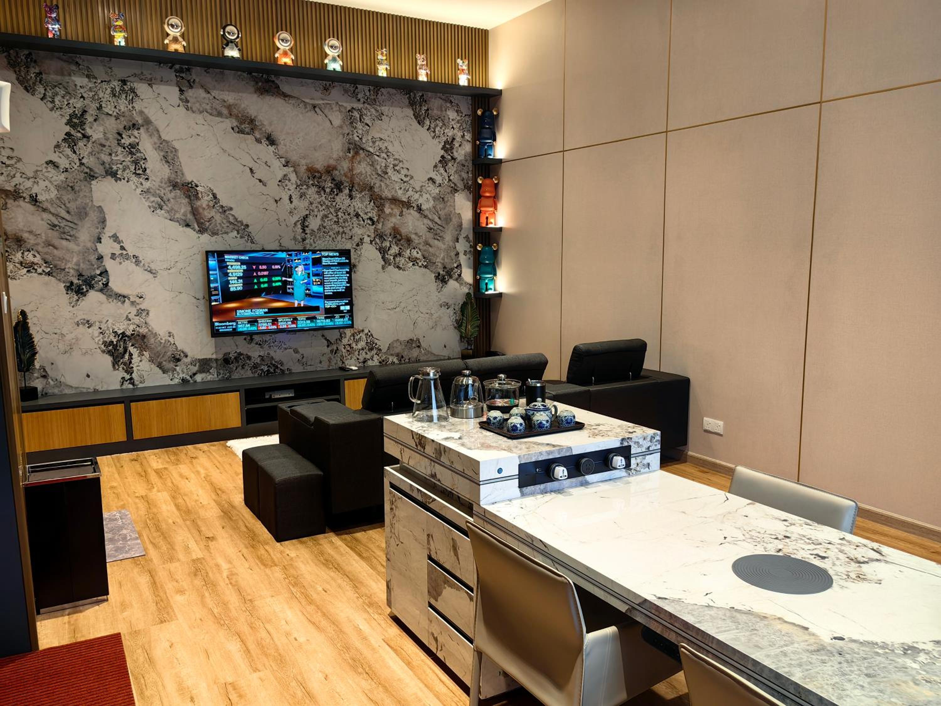 Suite - Photo 2