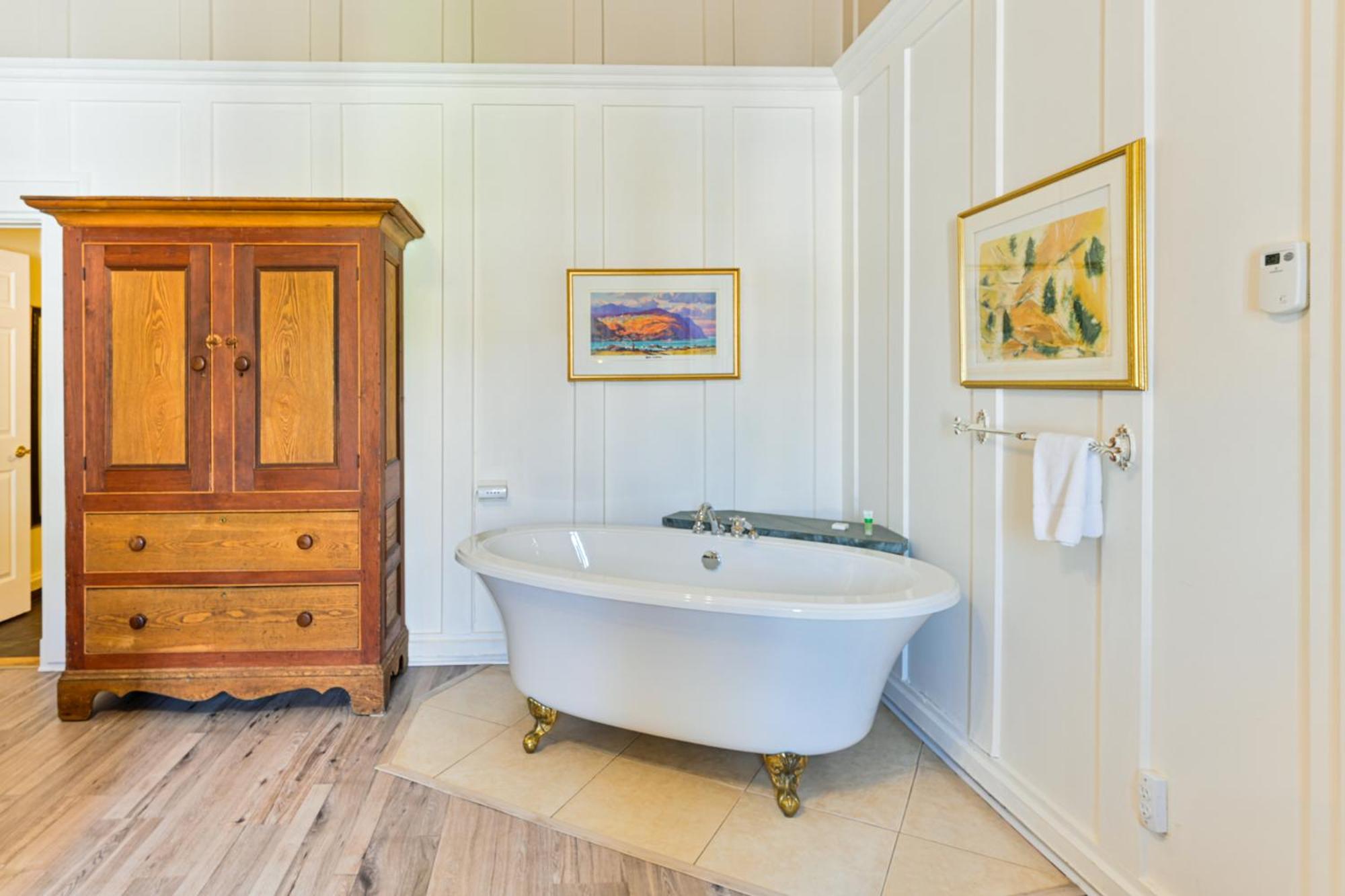 King Suite photo 3