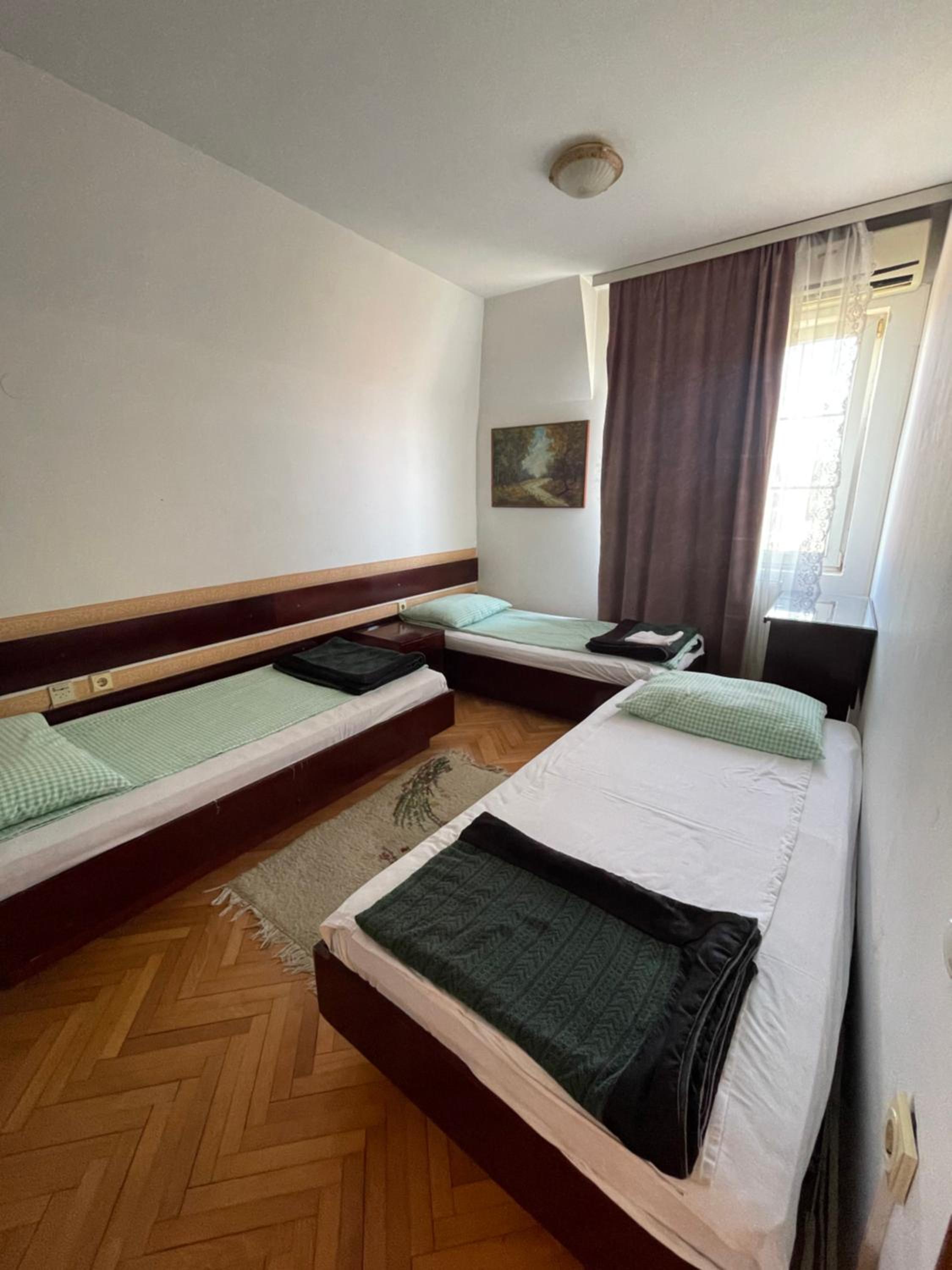 Triple Room with Private Bathroom photo 3