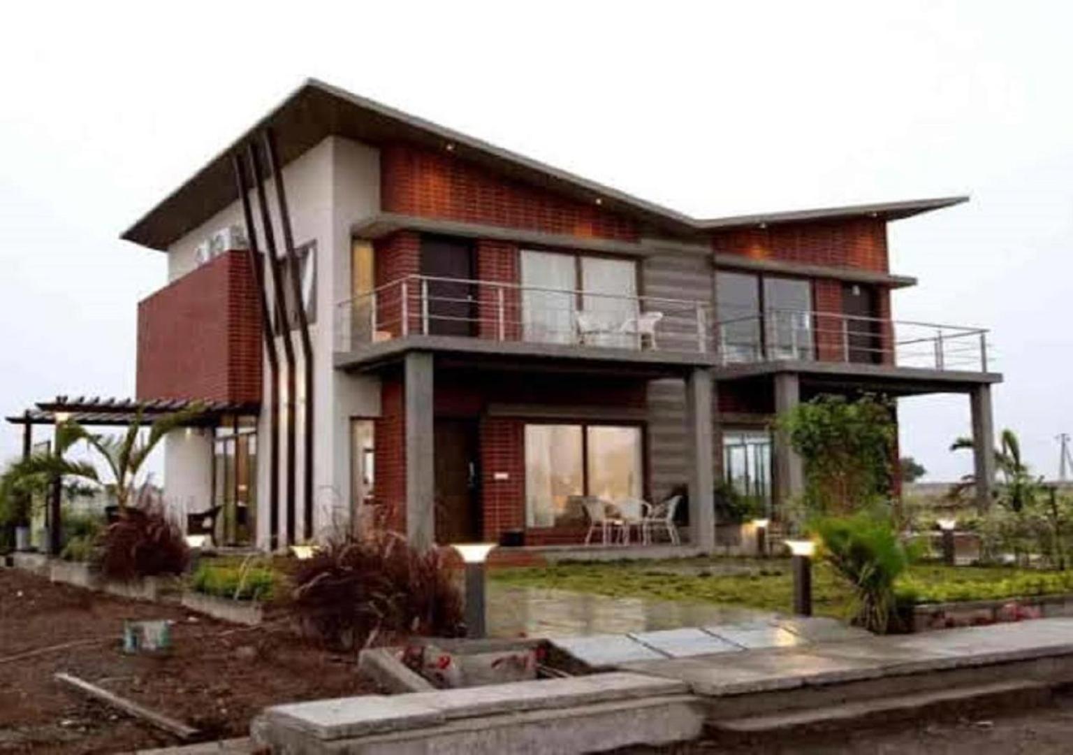 Deluxe Bungalow
