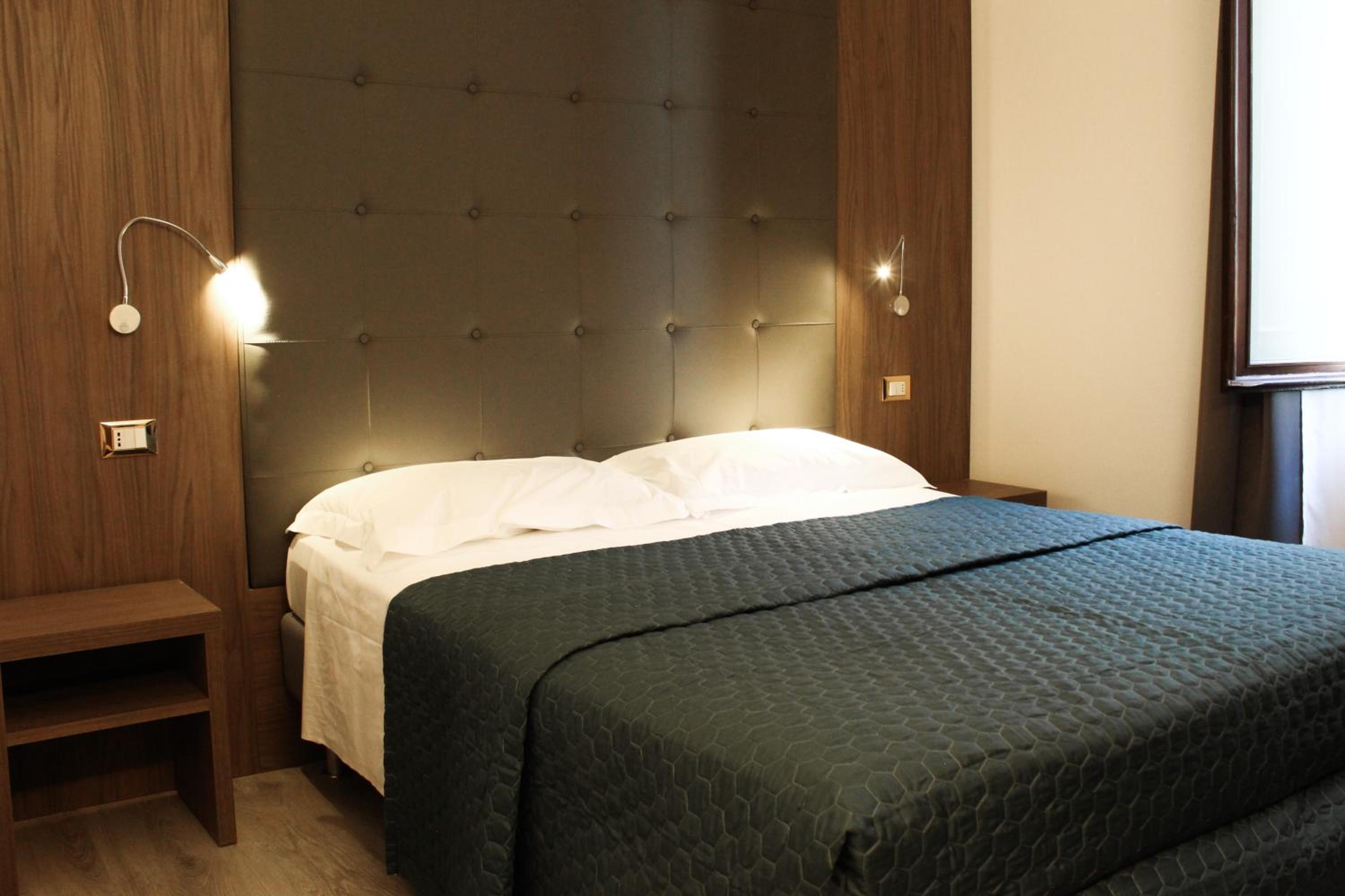 Standard Double Room photo 1