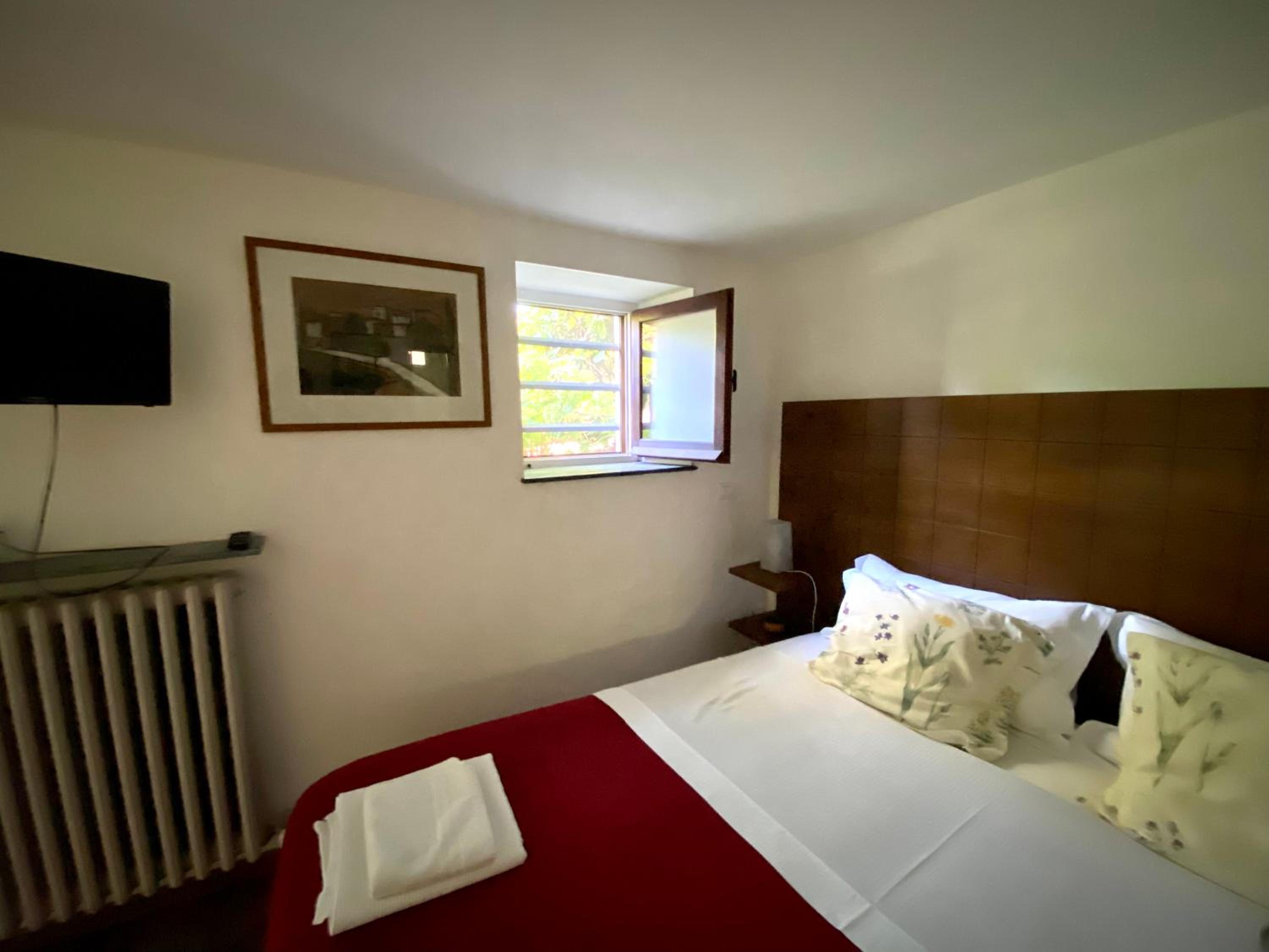 Double or Twin Room with Garden View photo 1