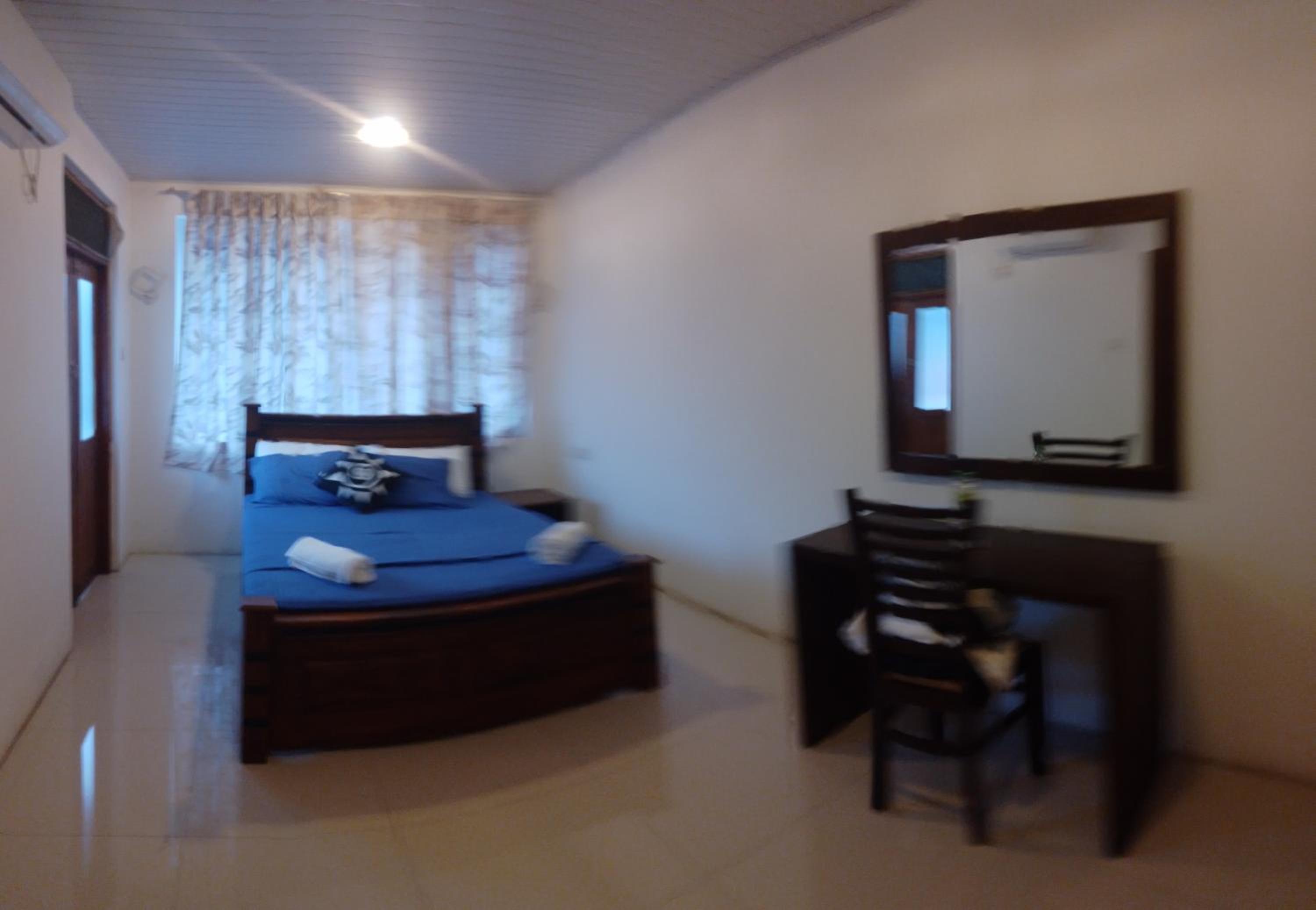 Deluxe Double Room (2 Adults + 1 Child)