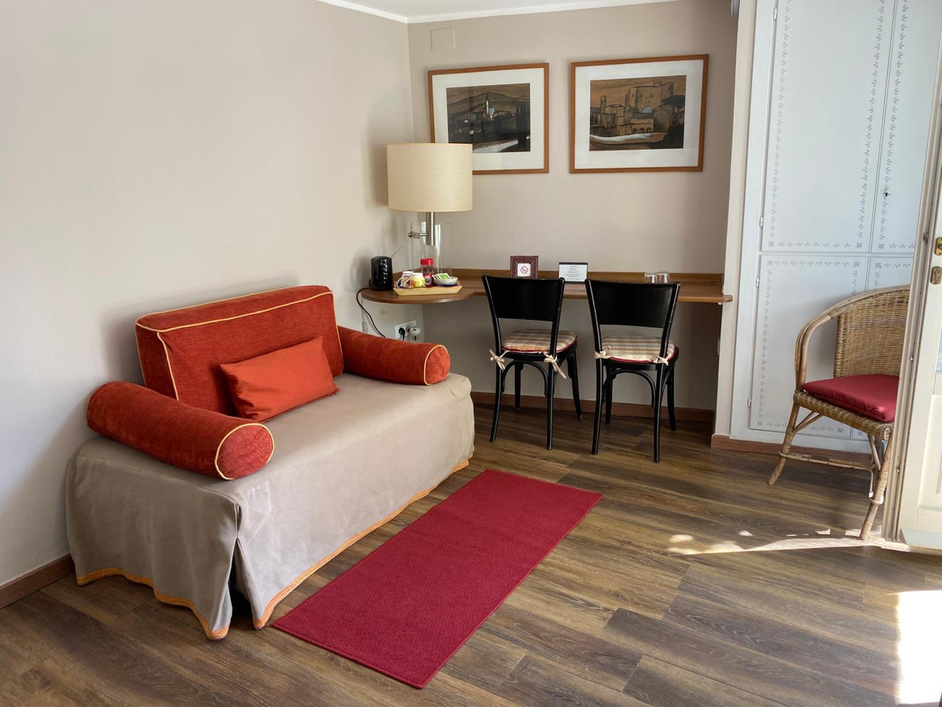 Double or Twin Room with Garden View photo 3