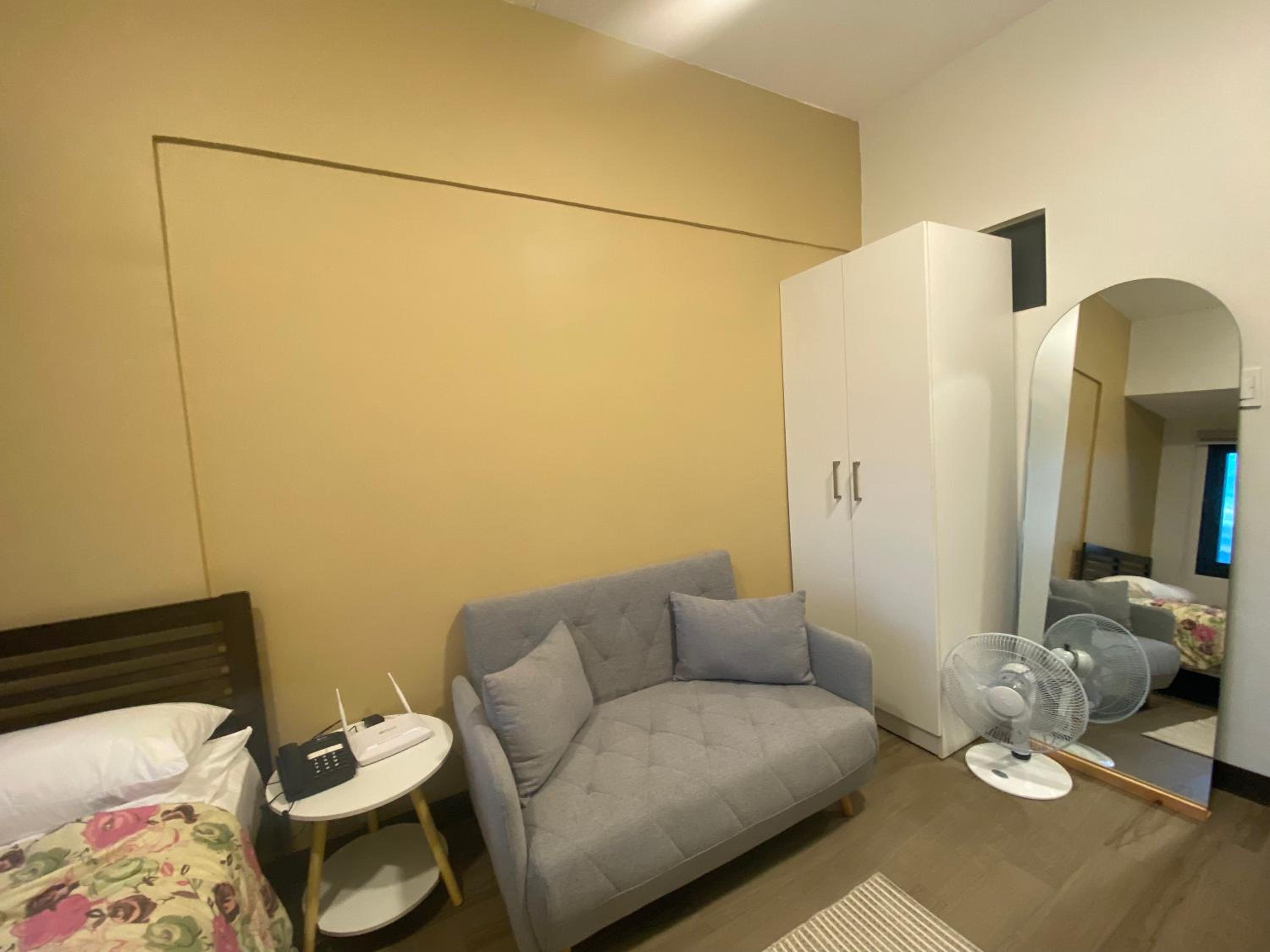 Studio With Sofa Bed