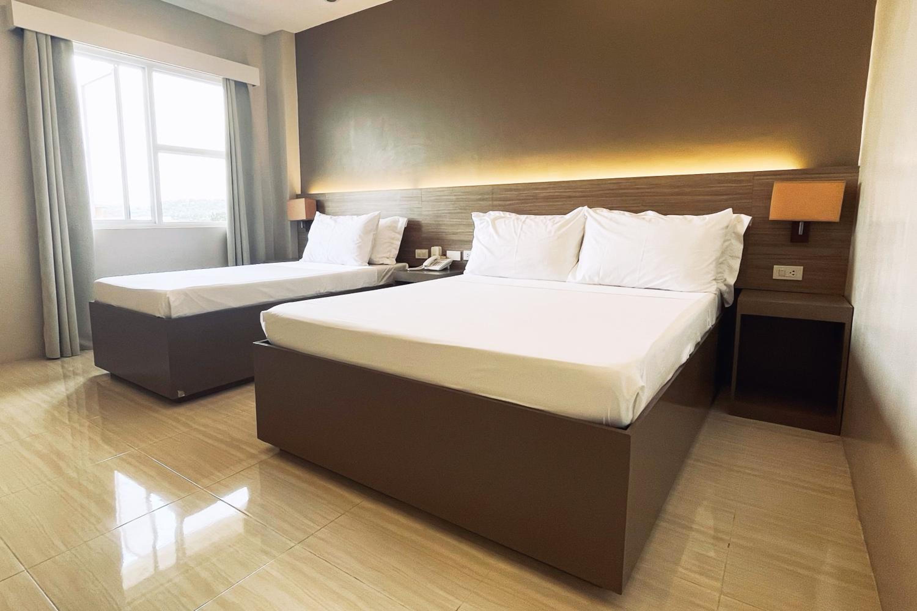Standard Double Room with Fan - Photo 2