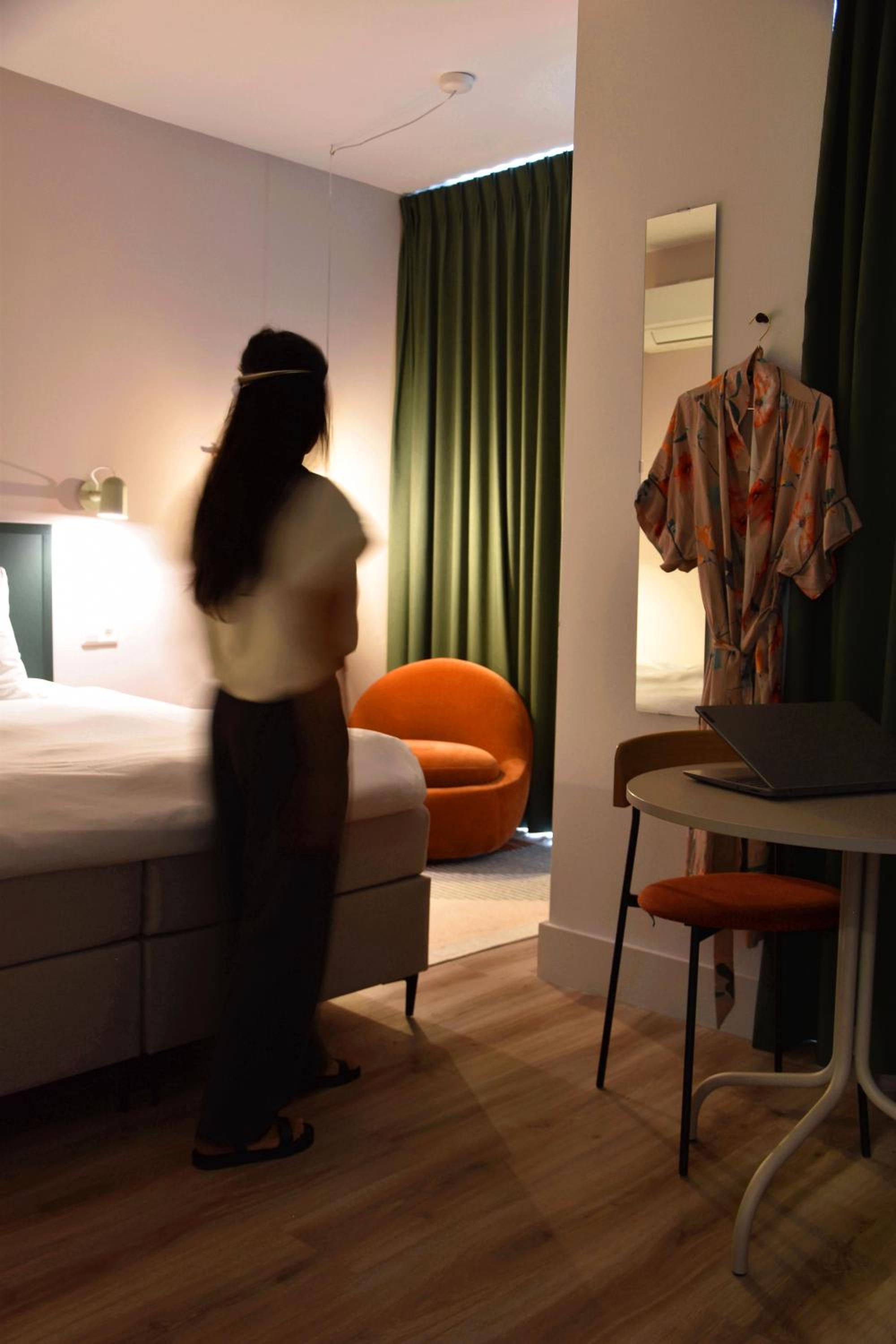 Deluxe Suite - Photo 7