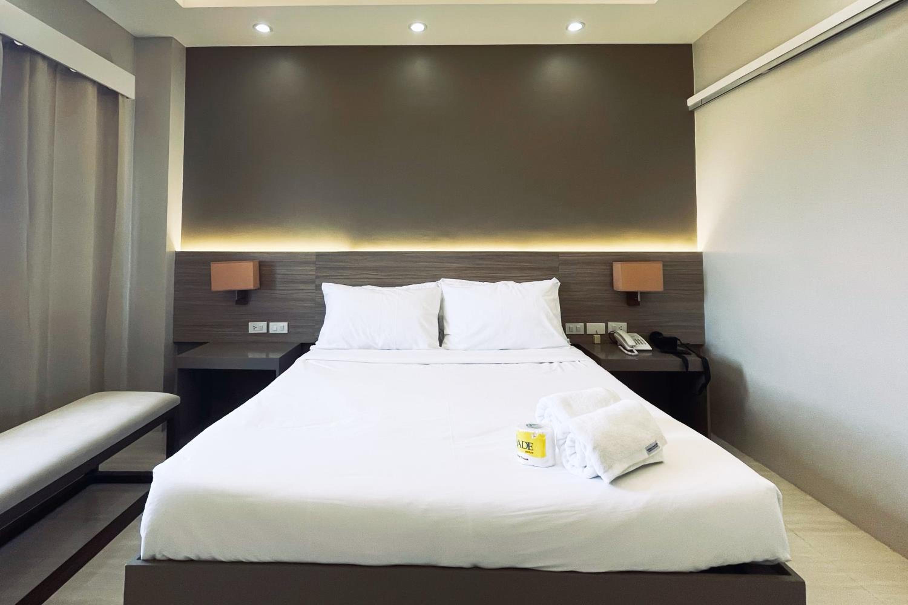 Double Room - Disability Access - Photo 1